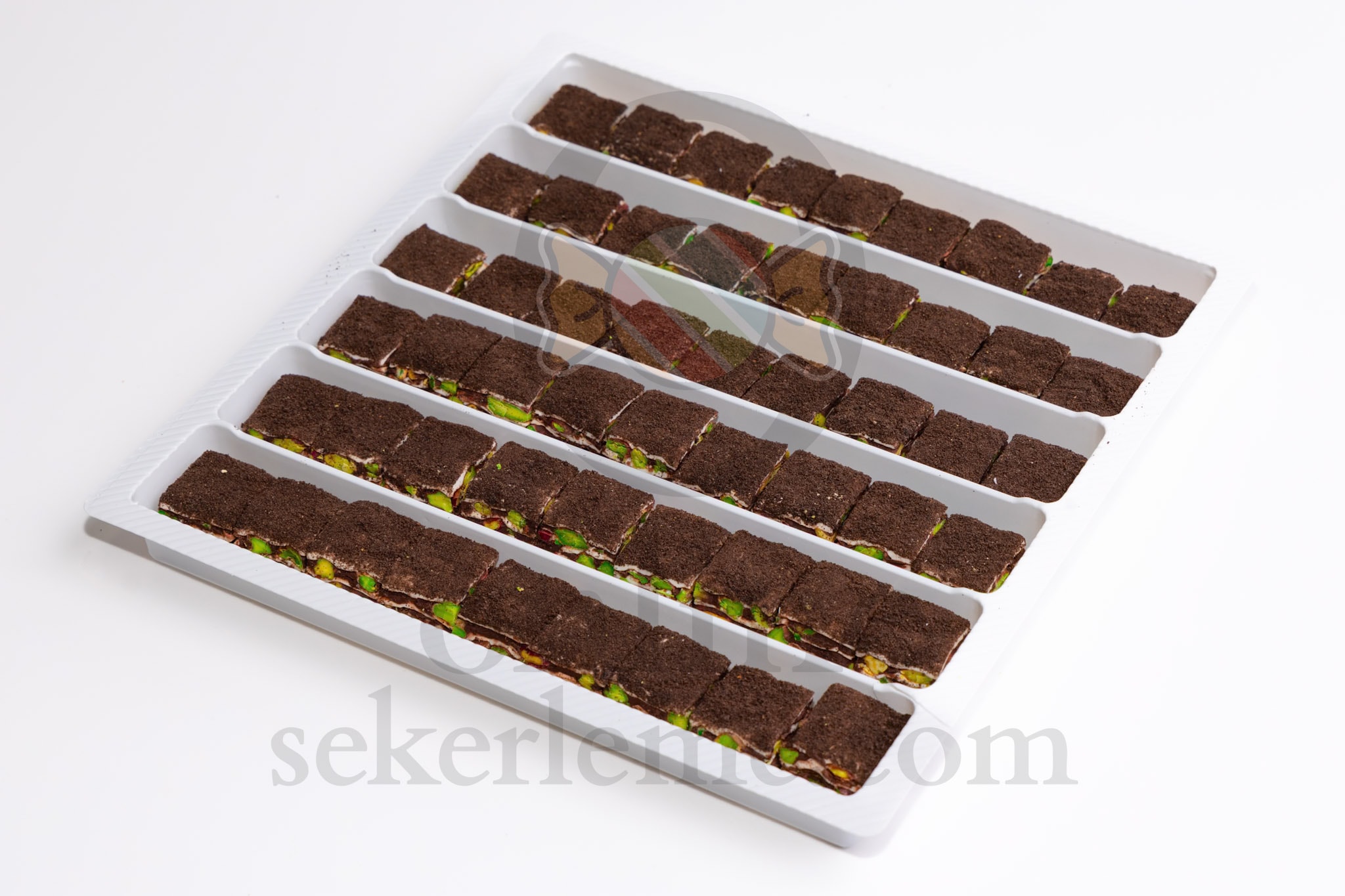 KAKAOLU BİSKÜVİ KAPLI ÇİKOLATA ANTEP FISTIKLI BAKLAVA LOKUM (5KG)