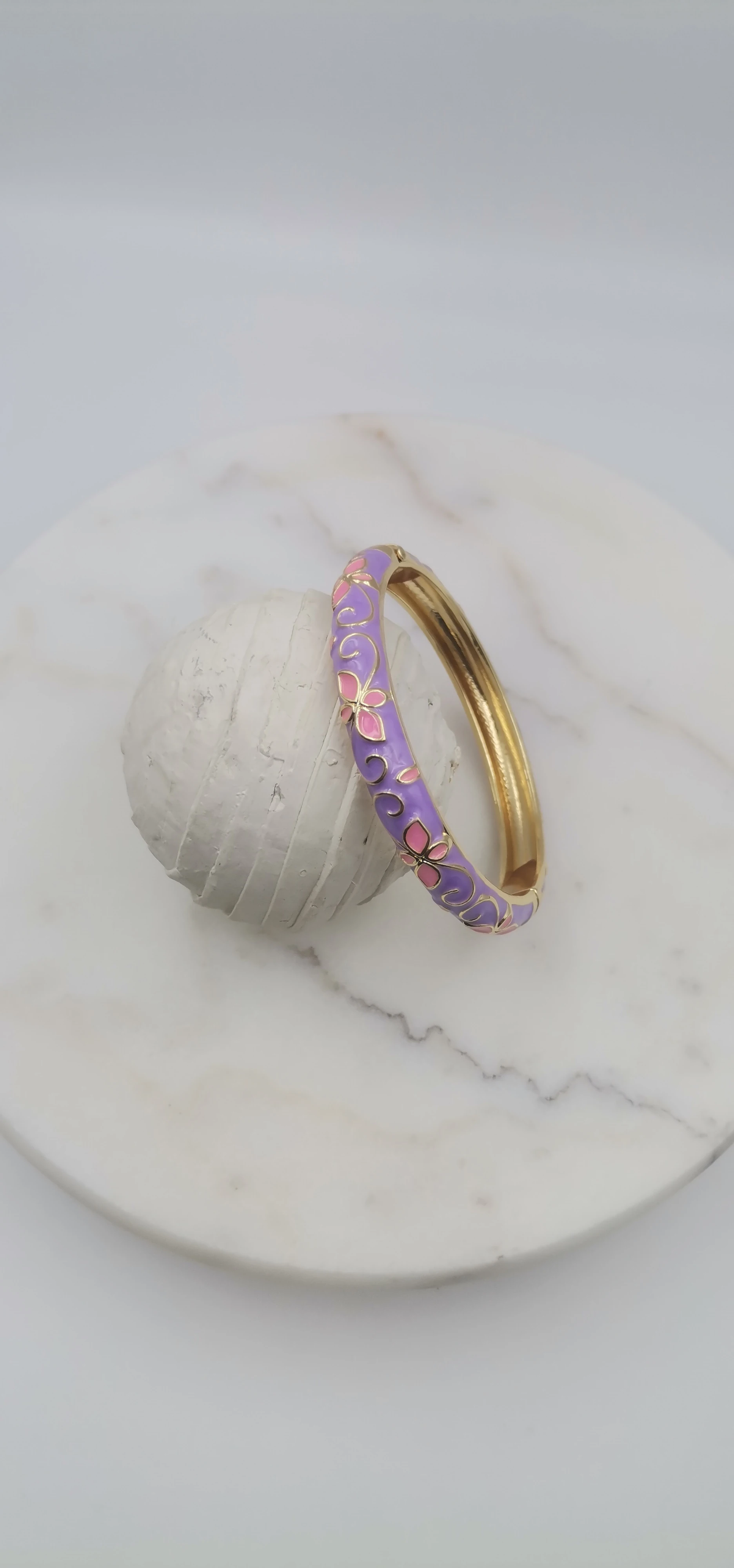 MİNELİ GOLD KELEPÇE