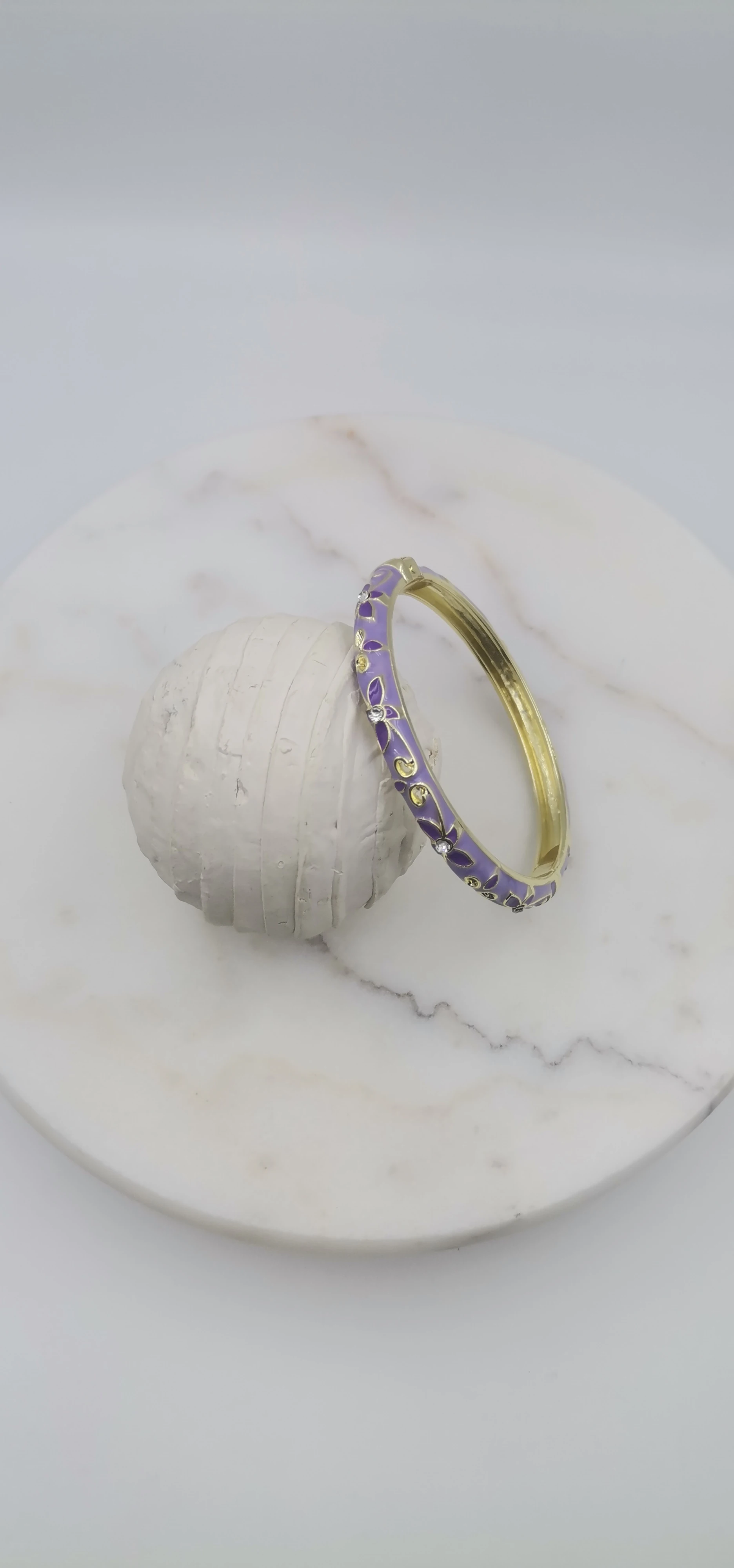 MİNELİ GOLD KELEPÇE