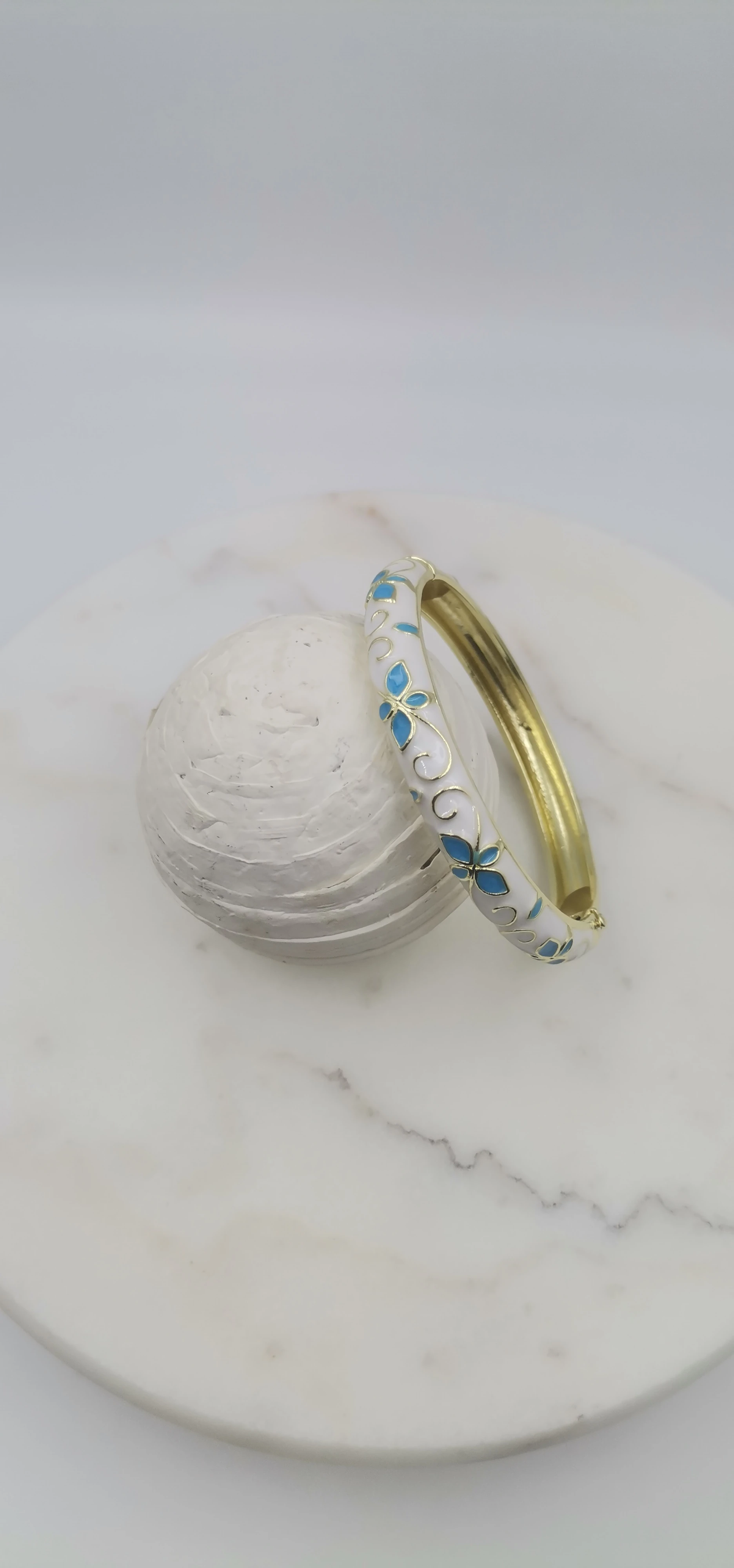 MİNELİ GOLD KELEPÇE