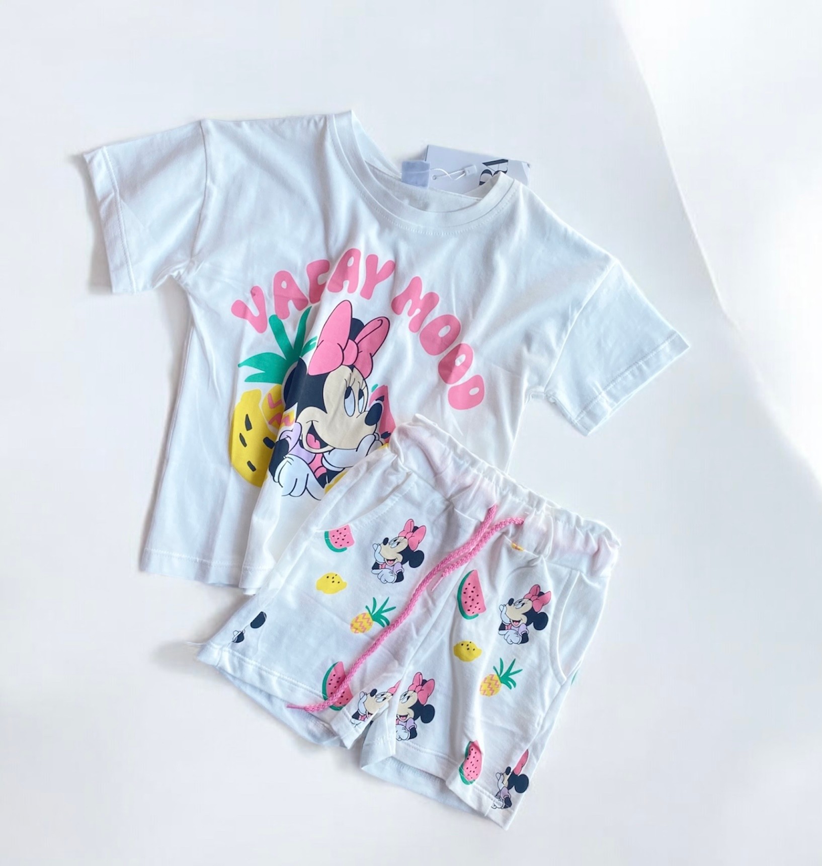 Kız Çocuk Beyaz Mickey Mouse Tshirt Şort Takım