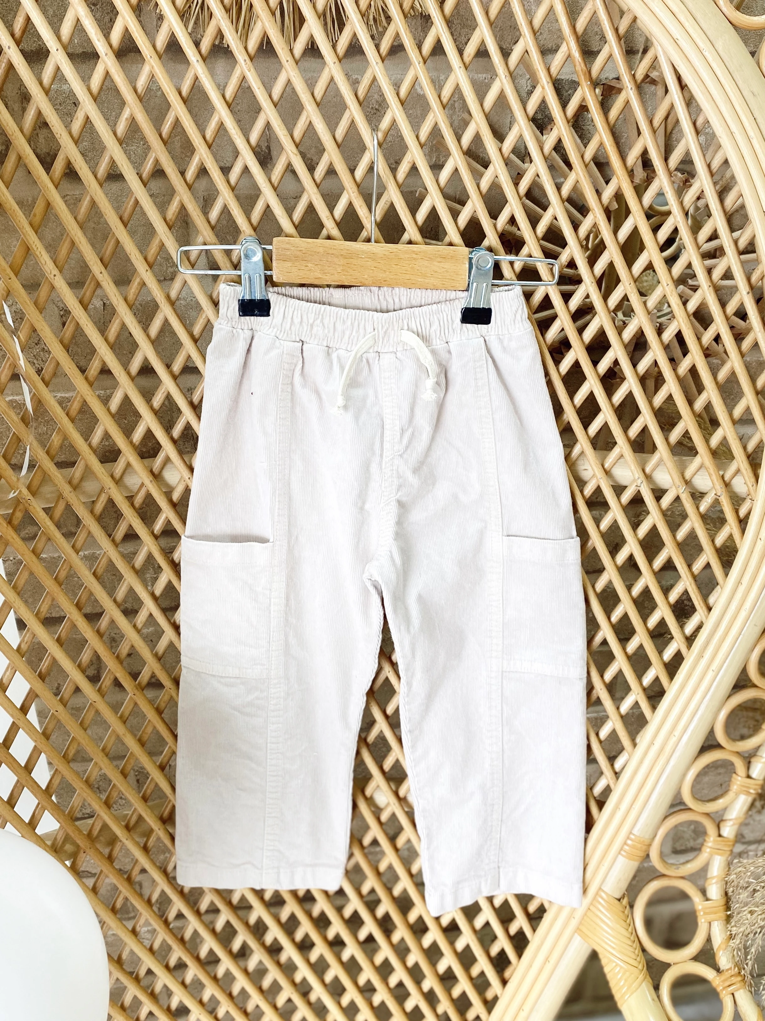 Kız Çocuk Krem Kargo Cepli Kadife Pantolon