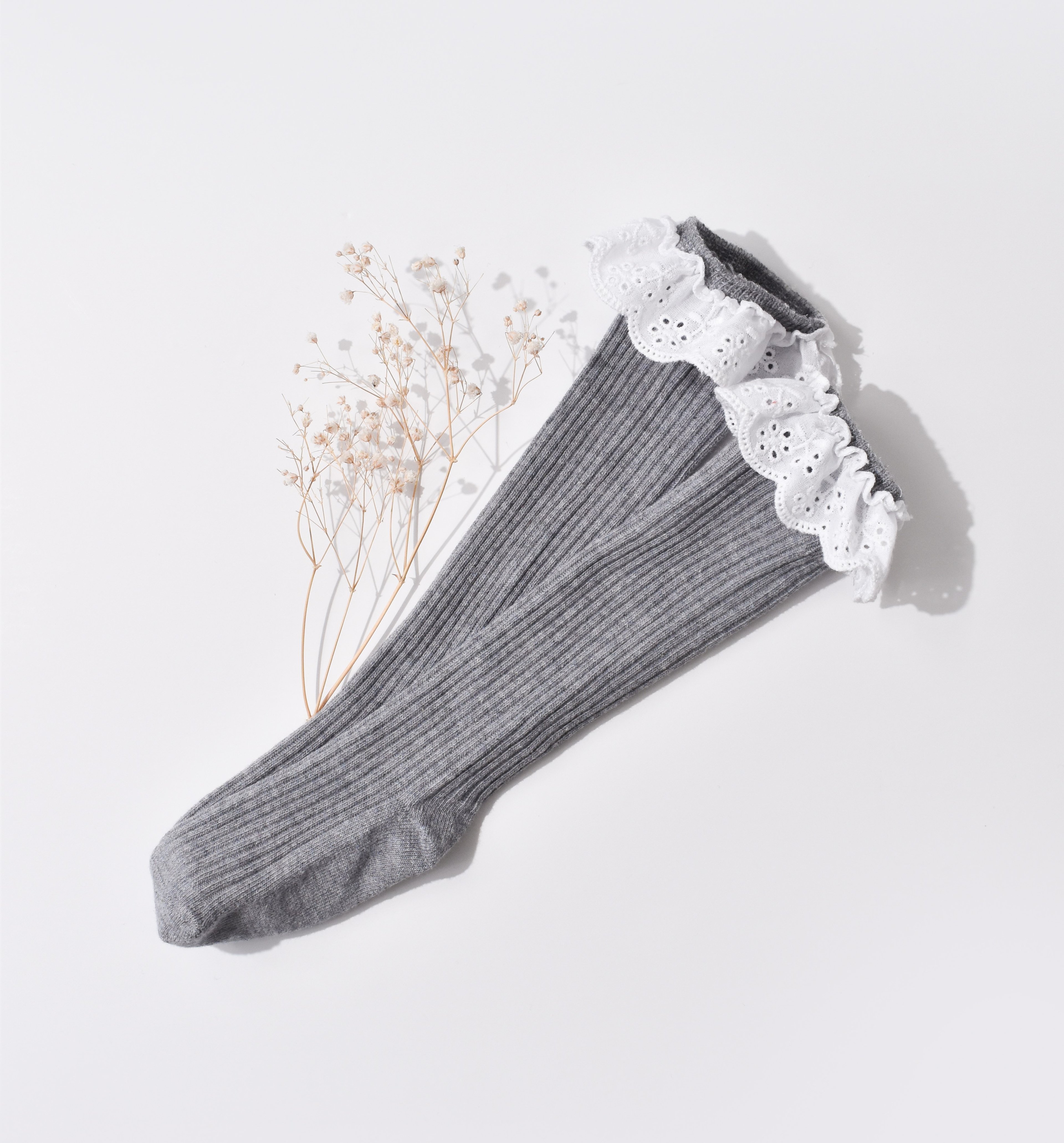 Beyaz Fisto Detaylı Fitilii Dizaltı Çorap - Gri
