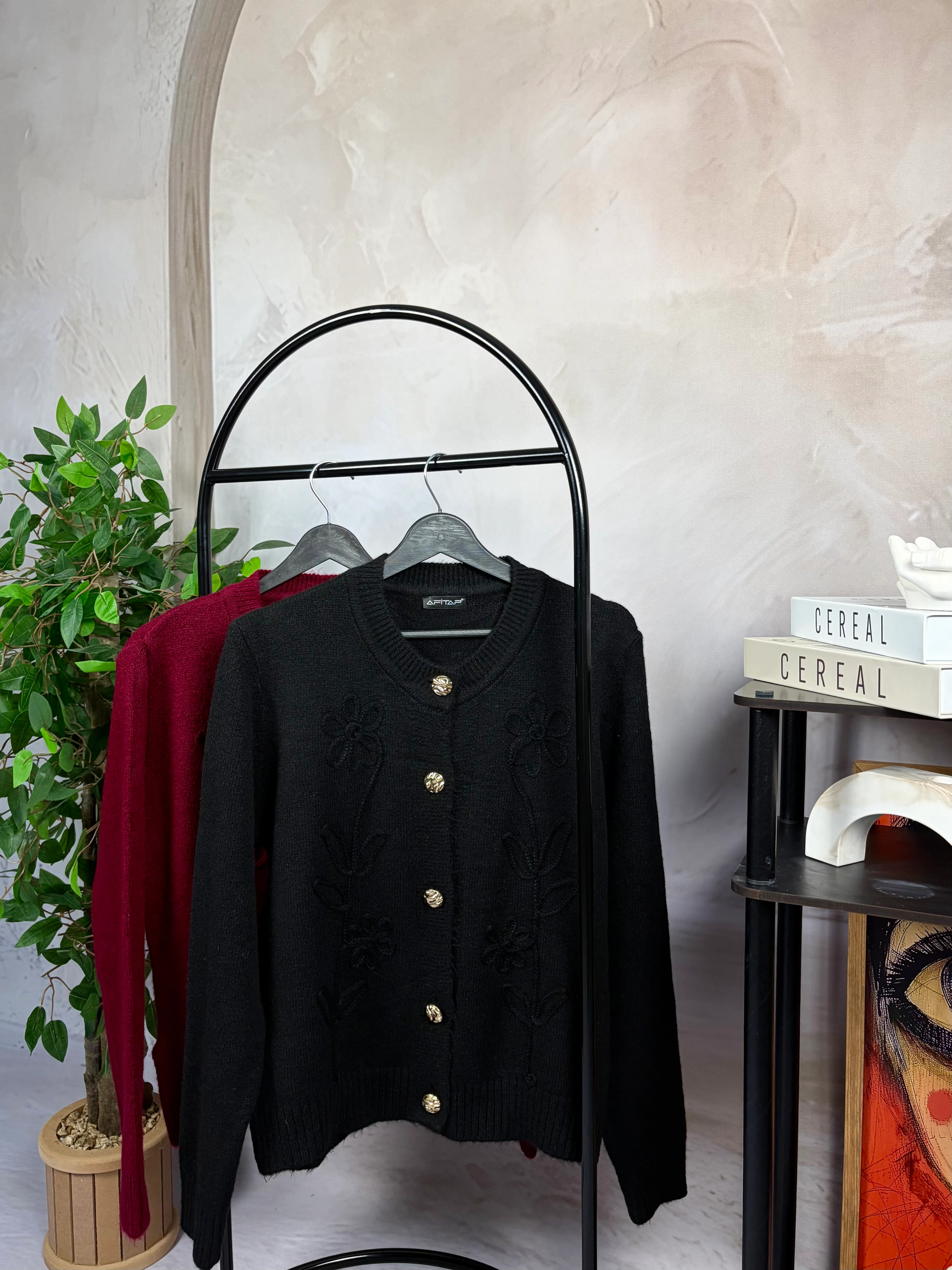 Çiçek Motifli Yumoş Hırka