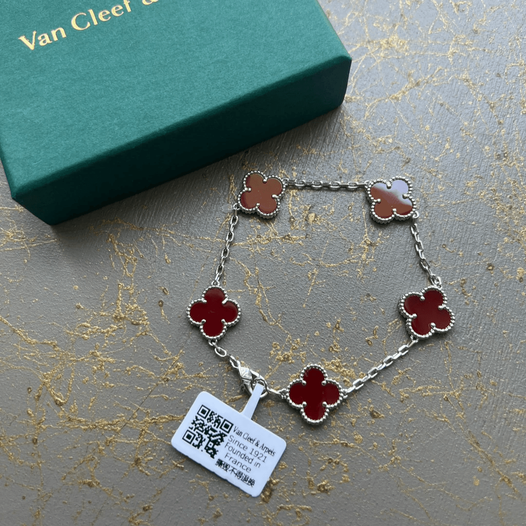 Van Cleef & Arpels All Silver Red Bileklik