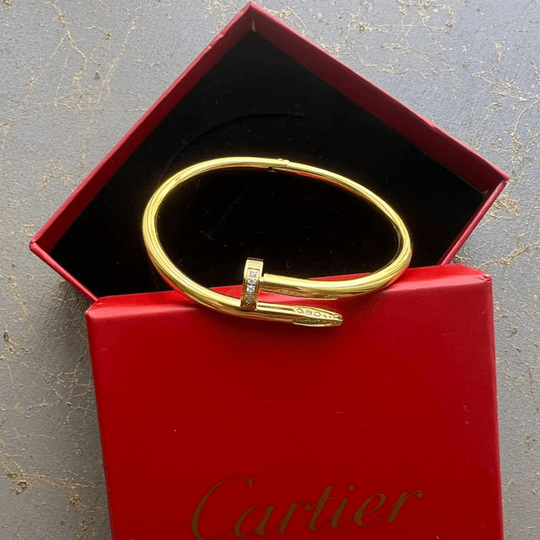 Cartier Gold Taşlı Çivi Bileklik