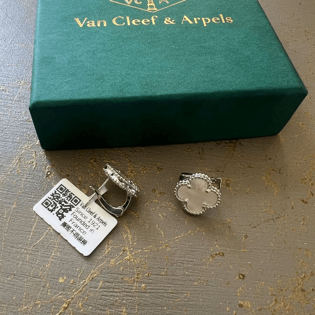 Van Cleef & Arpels All Silver White Küpe