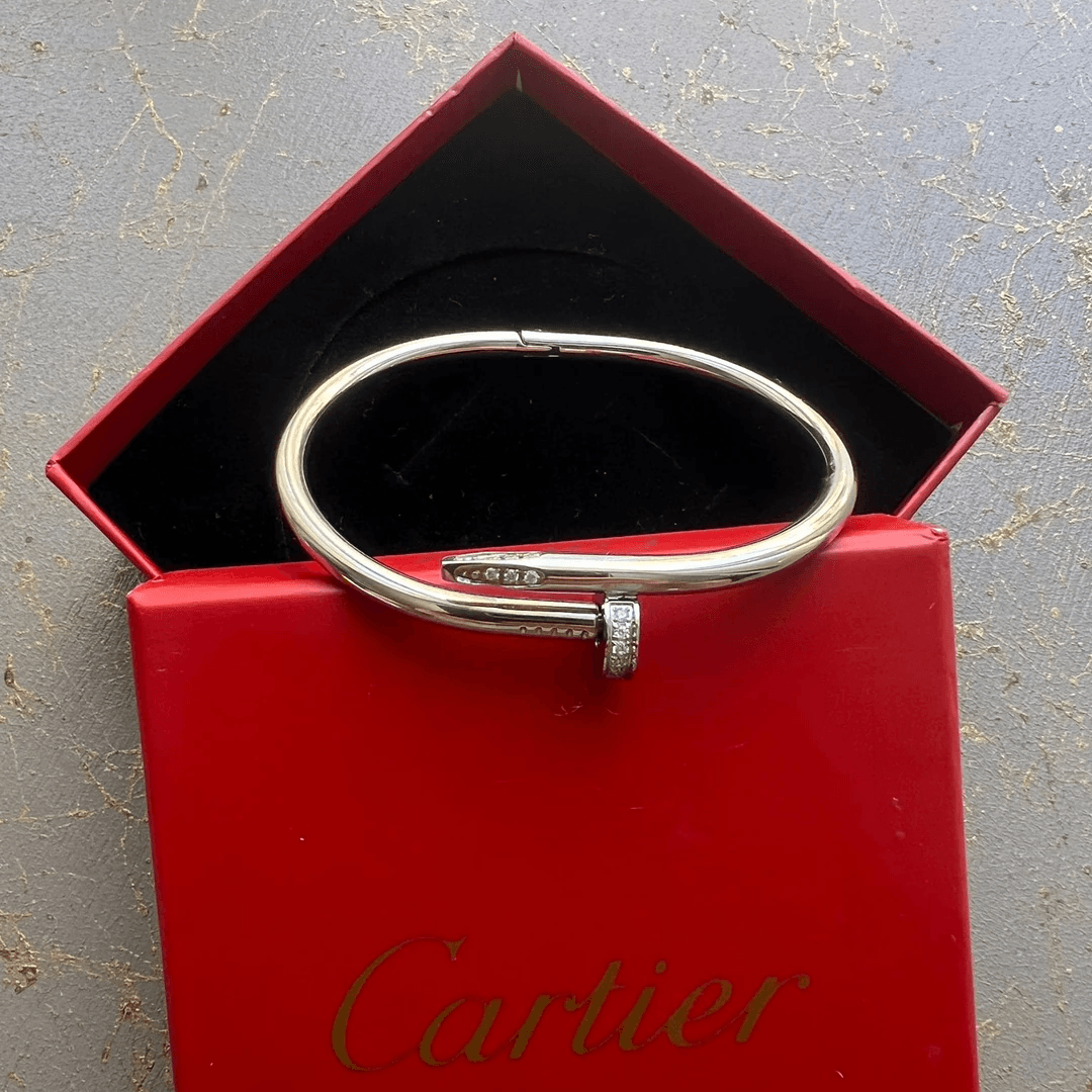 Cartier Silver Taşlı Çivi Bileklik