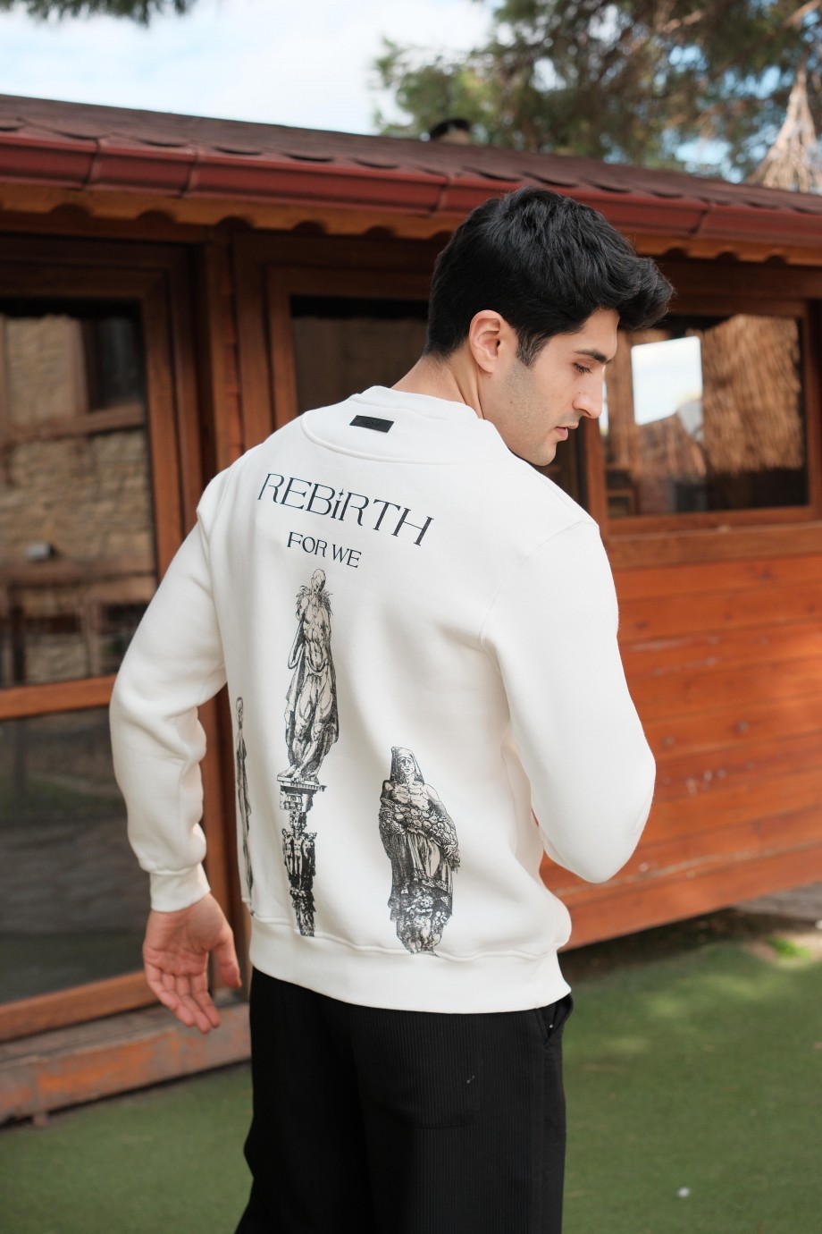 Beyaz Baskılı Sweatshirt