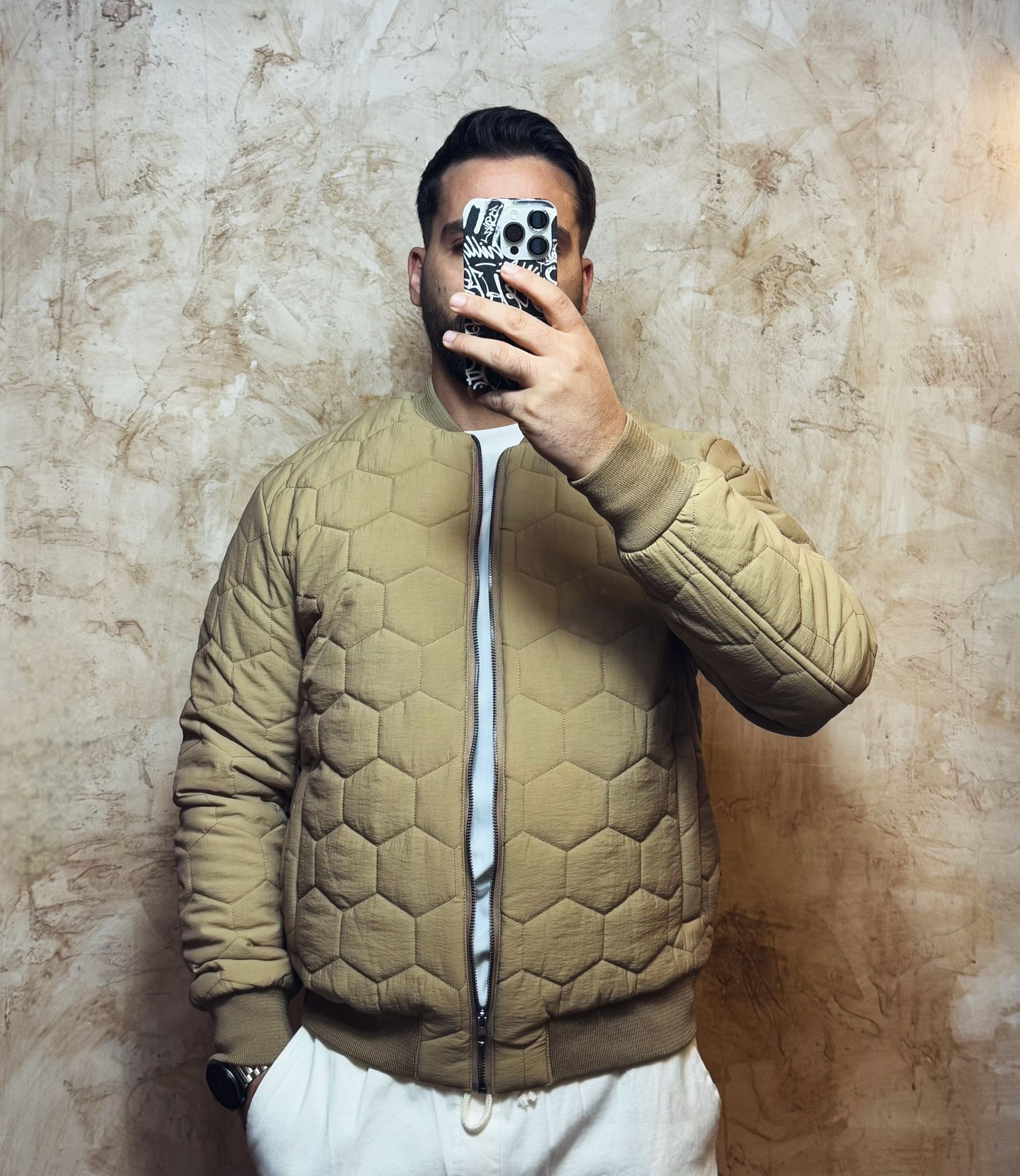 BEJ ŞİŞME MONT