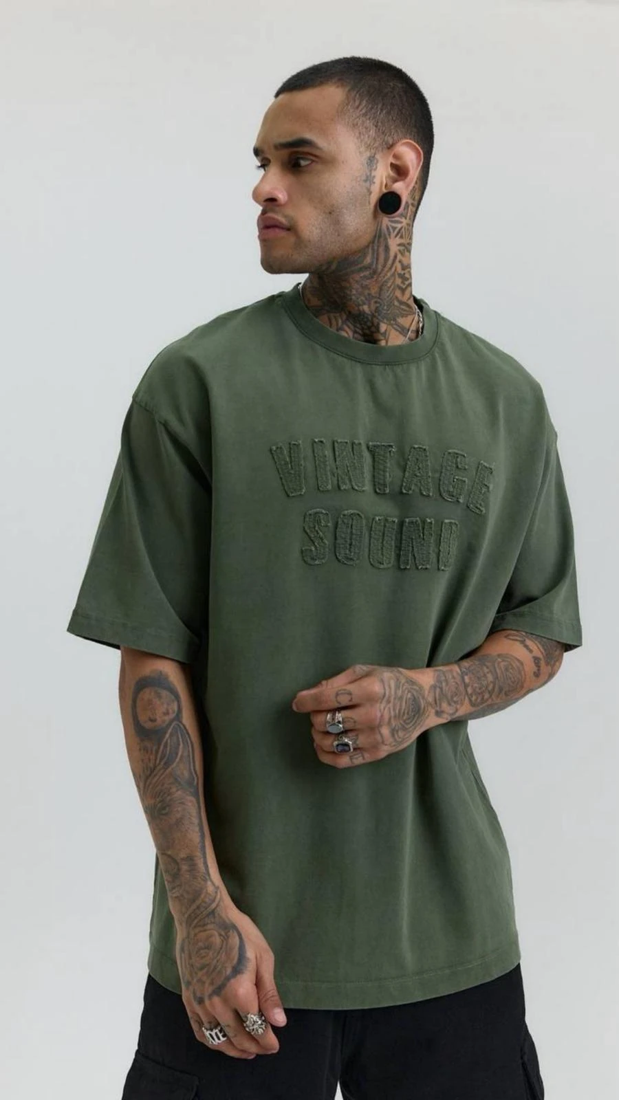 YUVARLAK YAKA YIKAMALI TSHİRT-HAKİ