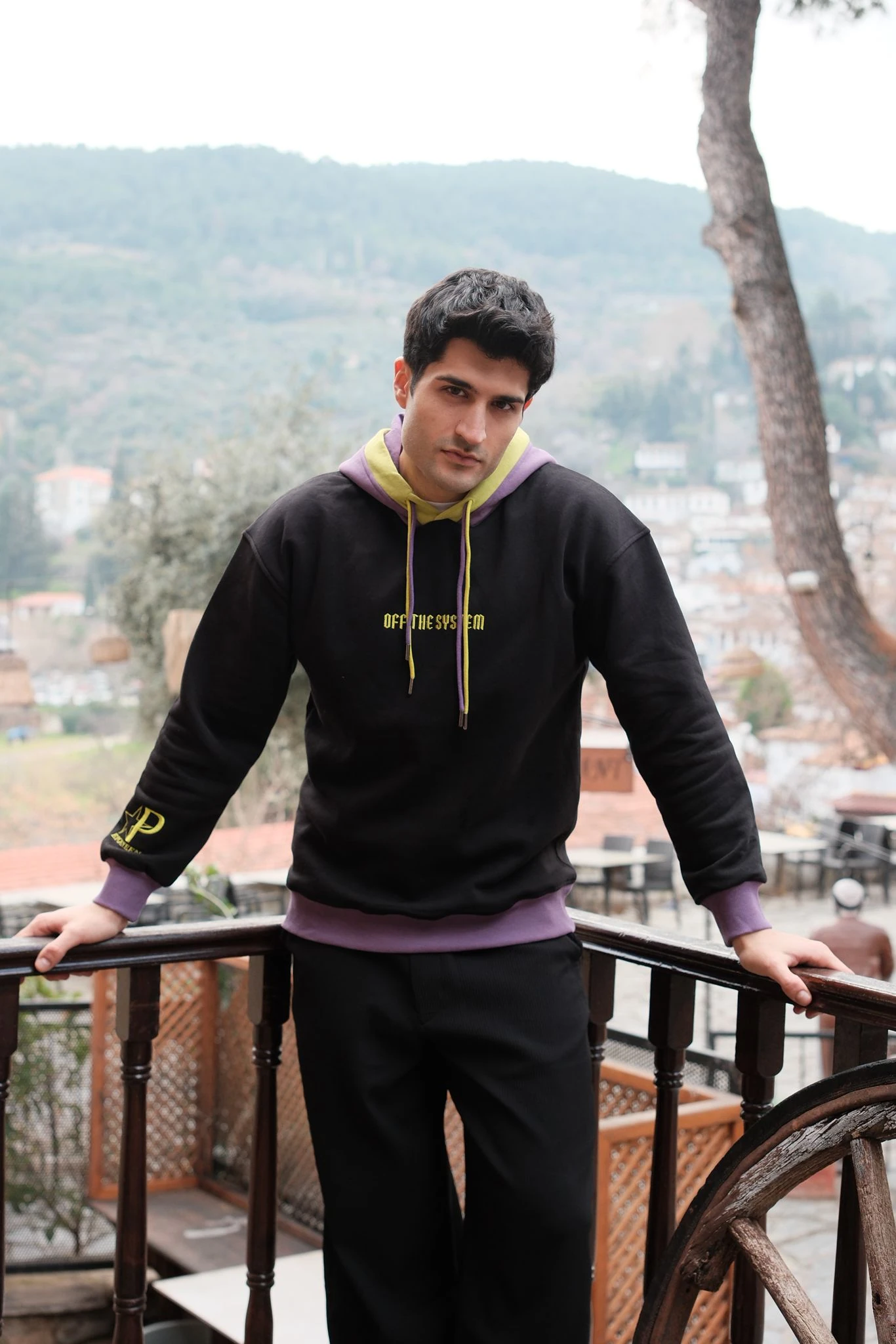 Off The Sistem Yazılı Kapşonlu Sweatshirt-Siyah