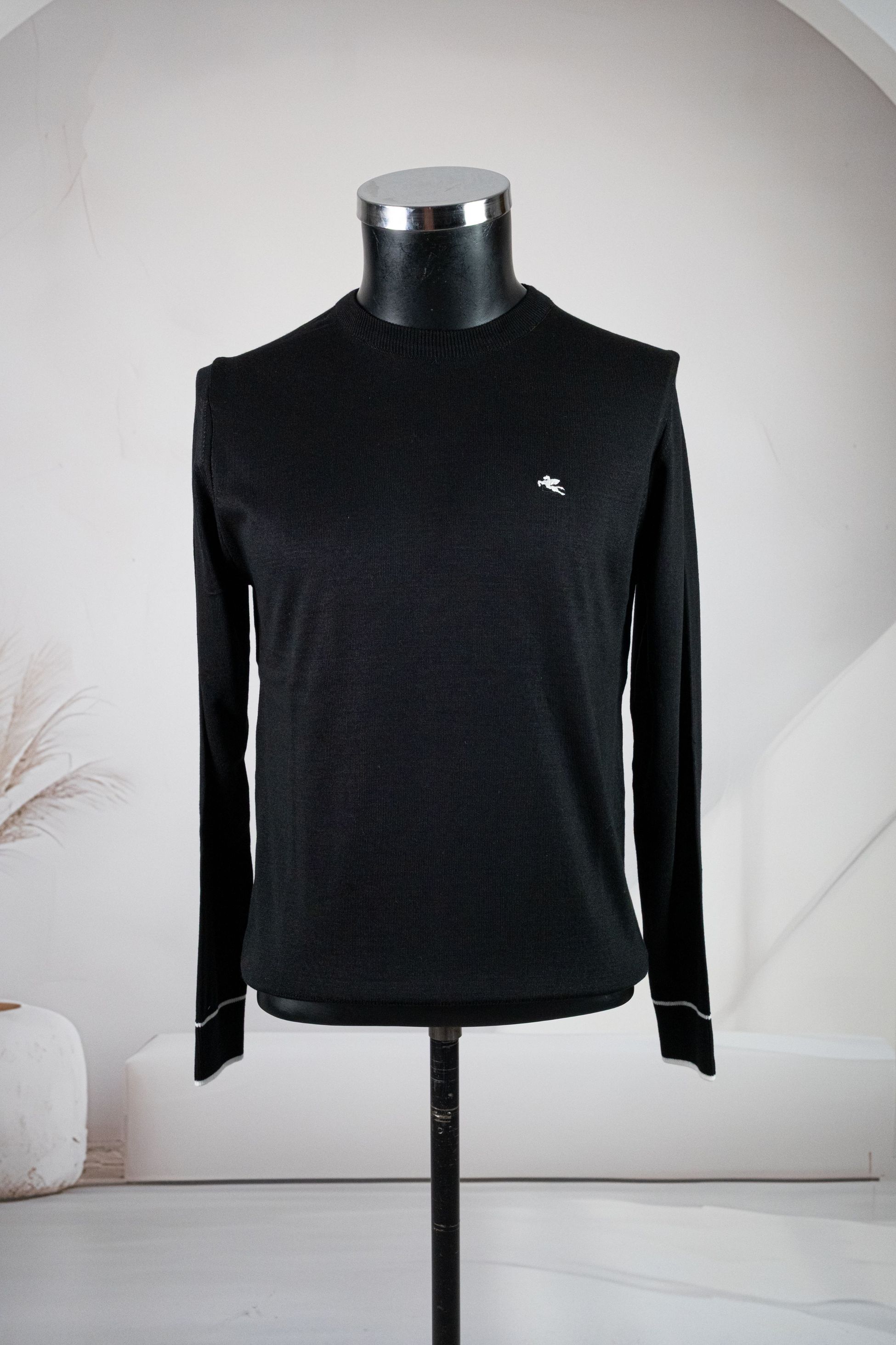 Ento Siyah Yuvarlak Yaka Uzun Kollu Kolları Byaz Şerit Detaylı İnce Triko