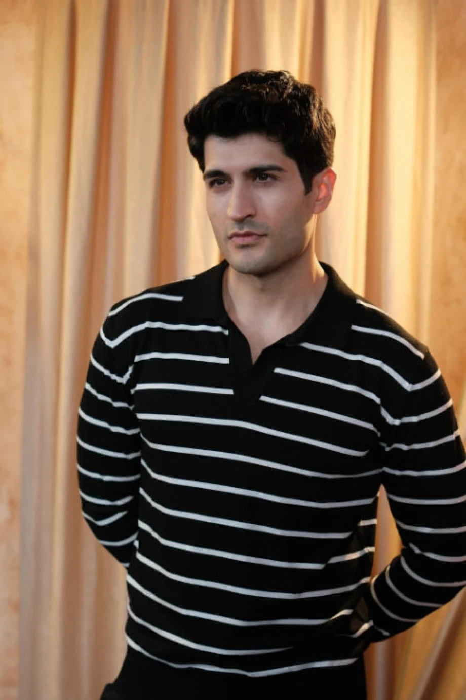 Siyah Çizgili Triko