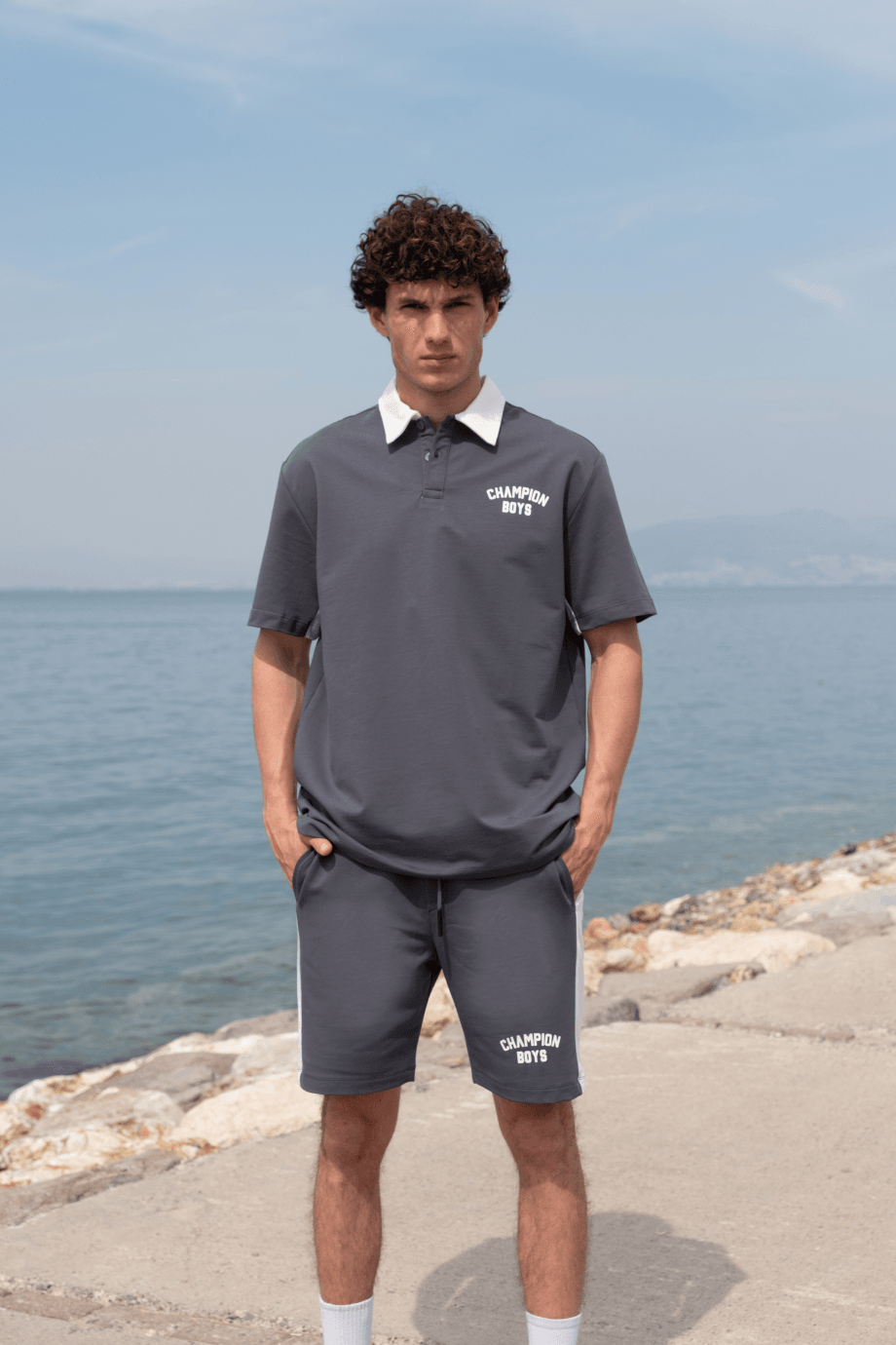 CHAMPION YAZILI POLO YAKA TSHİRT-FÜME