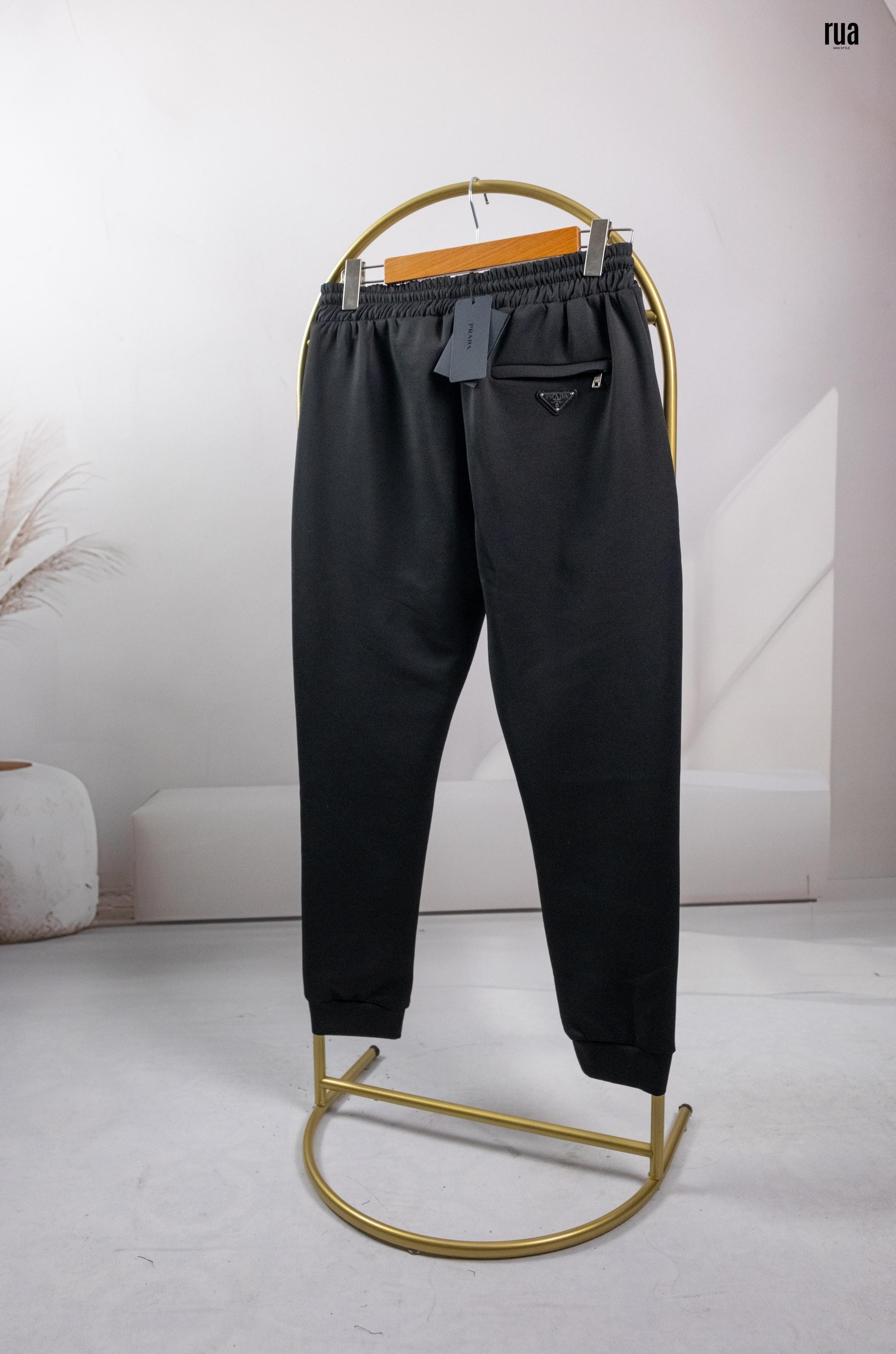 Prada Metal logolu Pantolon Siyah