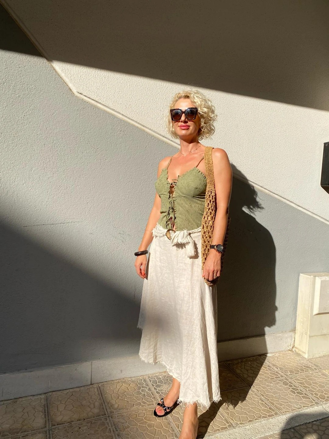 Kemer Detaylı Keten Midi Etek-Bej