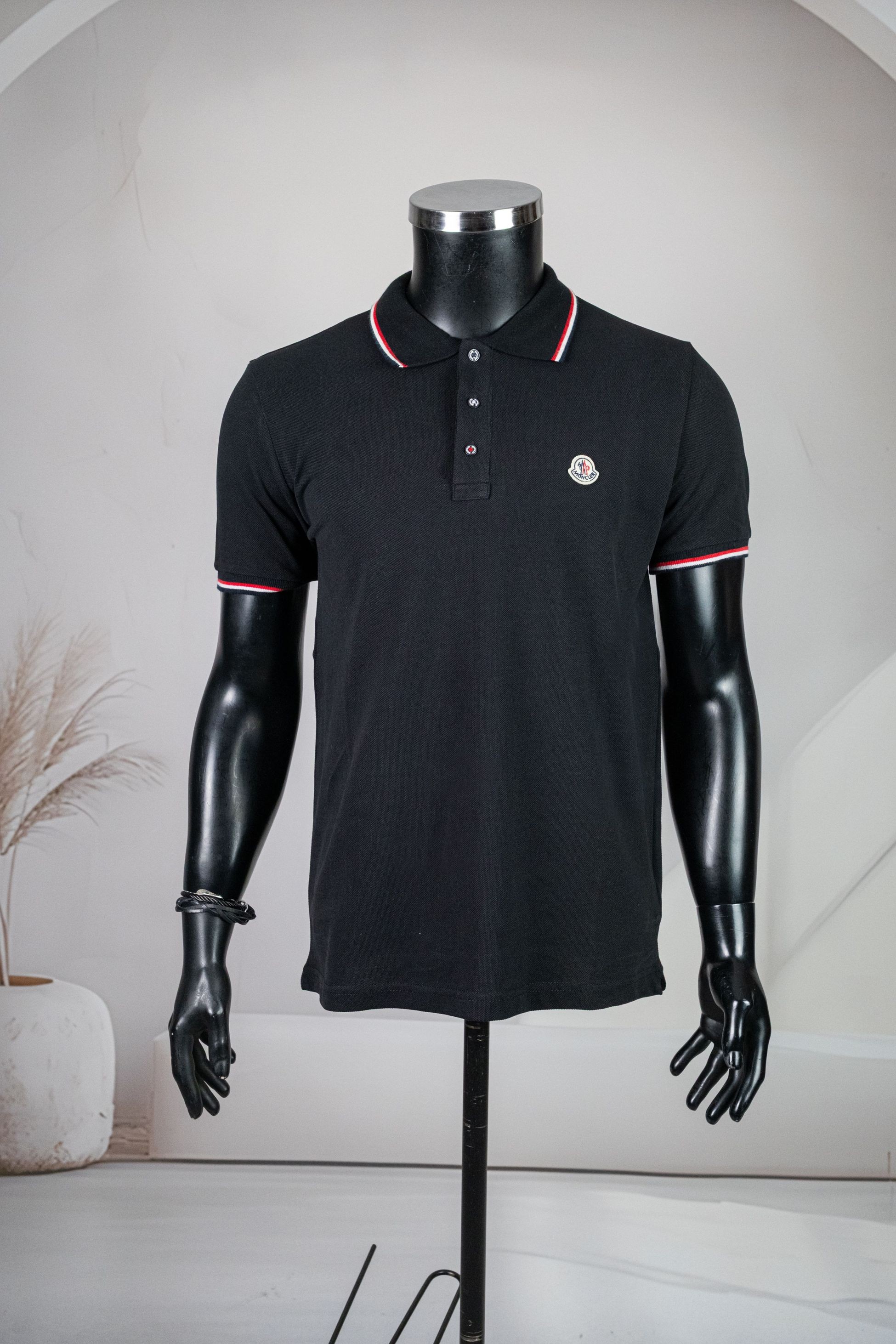 Moncler Siyah Lacoste Kumaş Polo Yaka Yaka Çizgi Detaylı Tişört