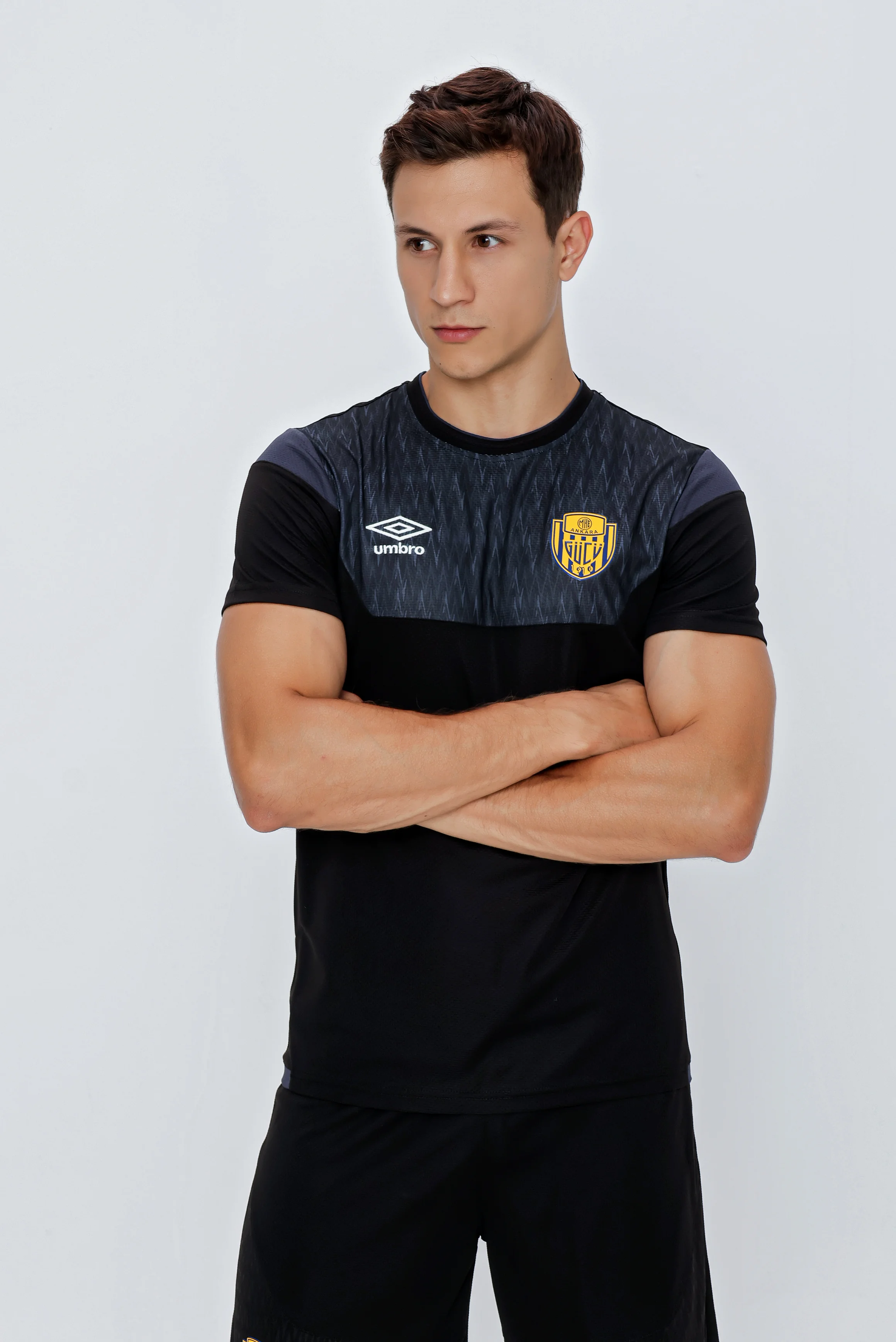 TF-0264 UMBRO DIAMOND TRAINING T-SHIRT