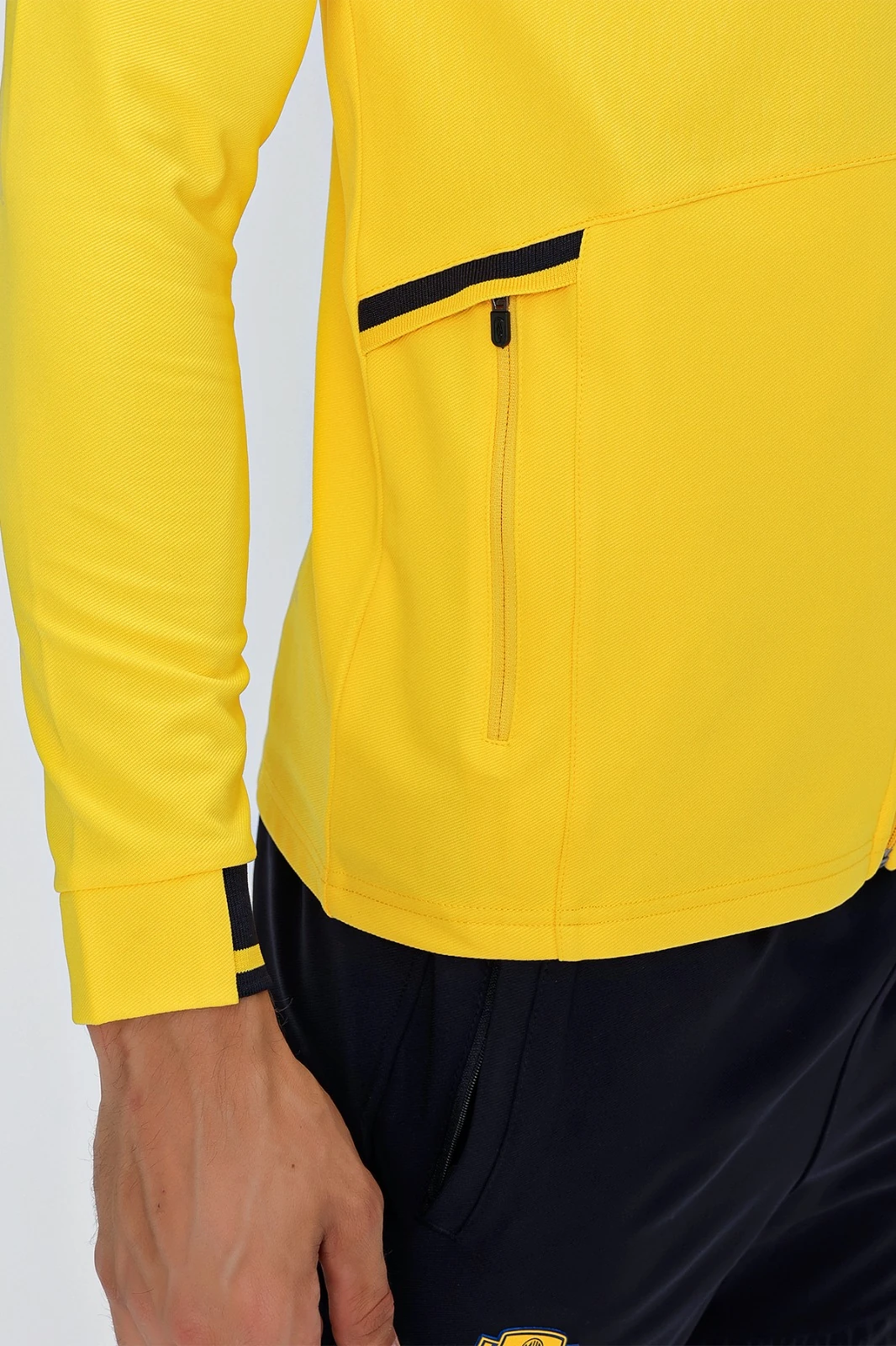 TC-0128 UMBRO YELLOW DIAMOND CAMP JACKET