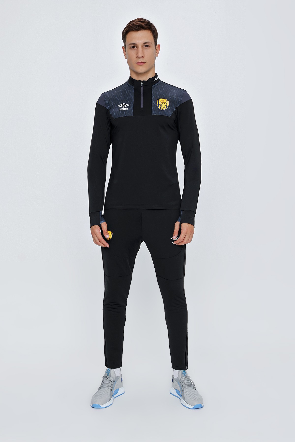 TC-0127 UMBRO DIAMOND TRAINING SWEAT