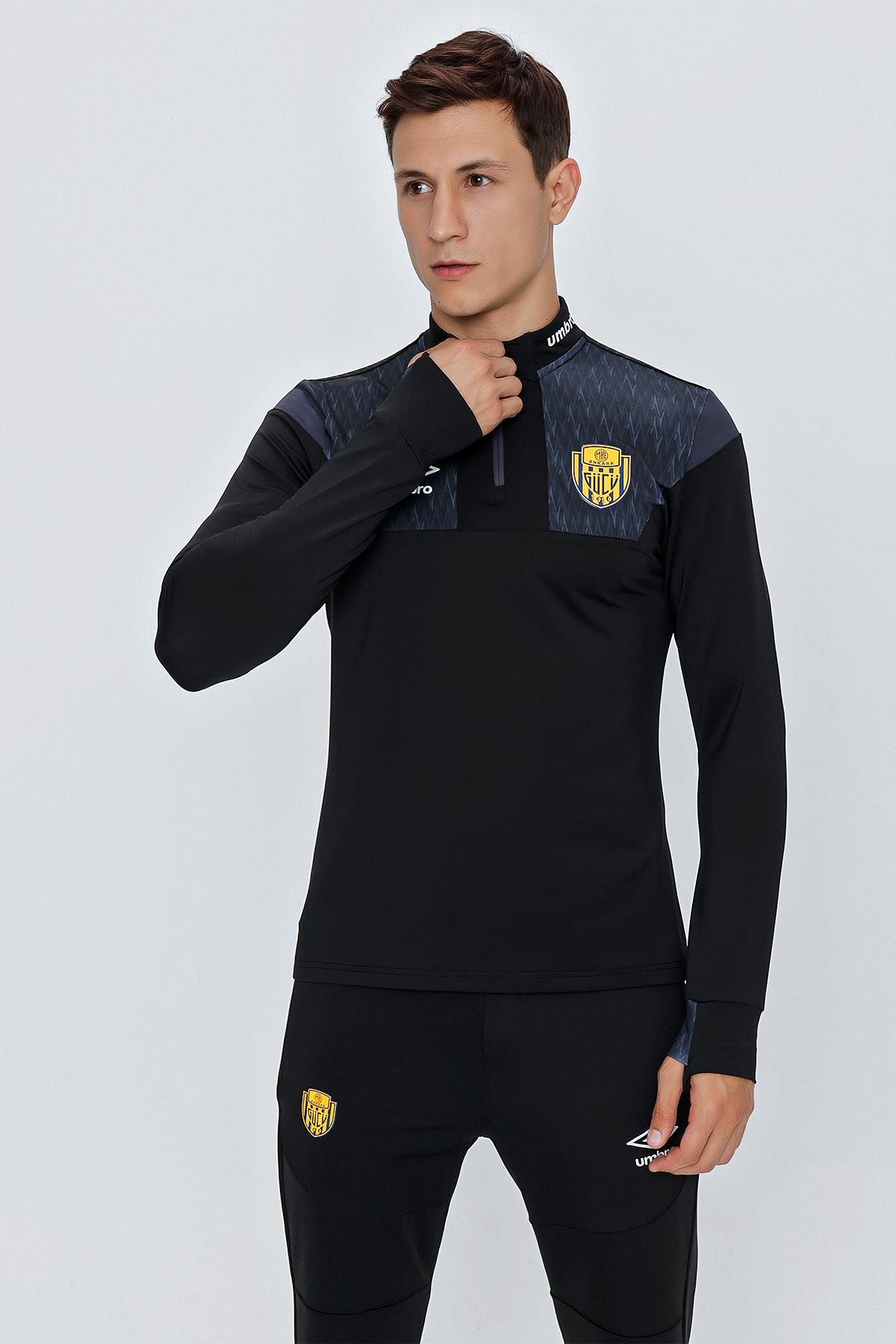 TC-0127 UMBRO DIAMOND TRAINING SWEAT