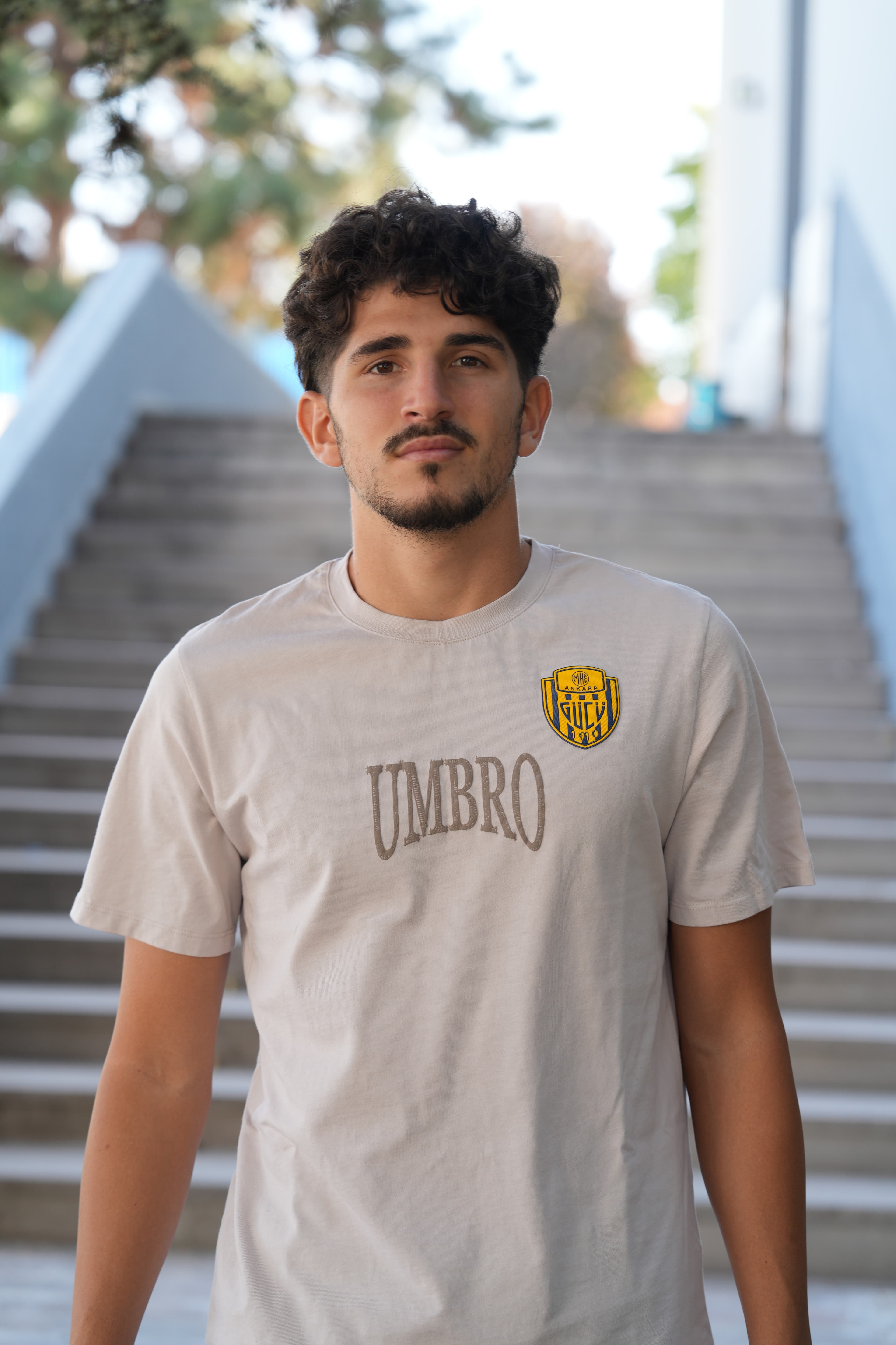 FF-0151 UMBRO SHOT TEE T-SHIRT STONE
