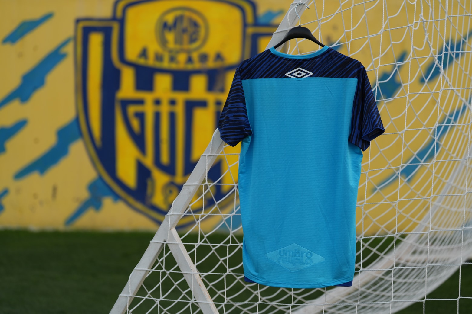 TF-0430 UMBRO PLUS TRAINING TSHIRT A.BLUE