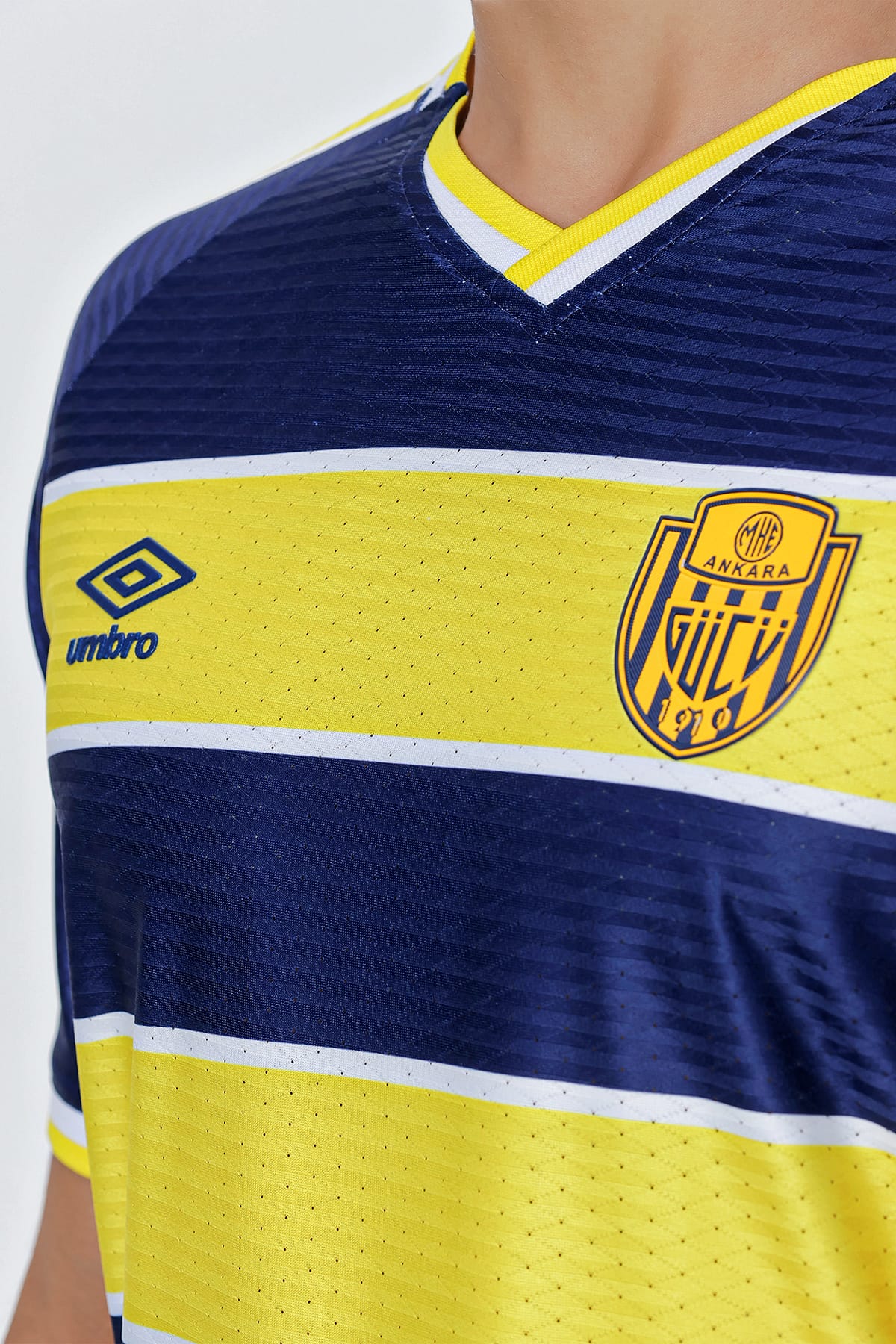 TF-0272 Umbro Ankaragucu Efsane Jersey D.Blue/Yellow