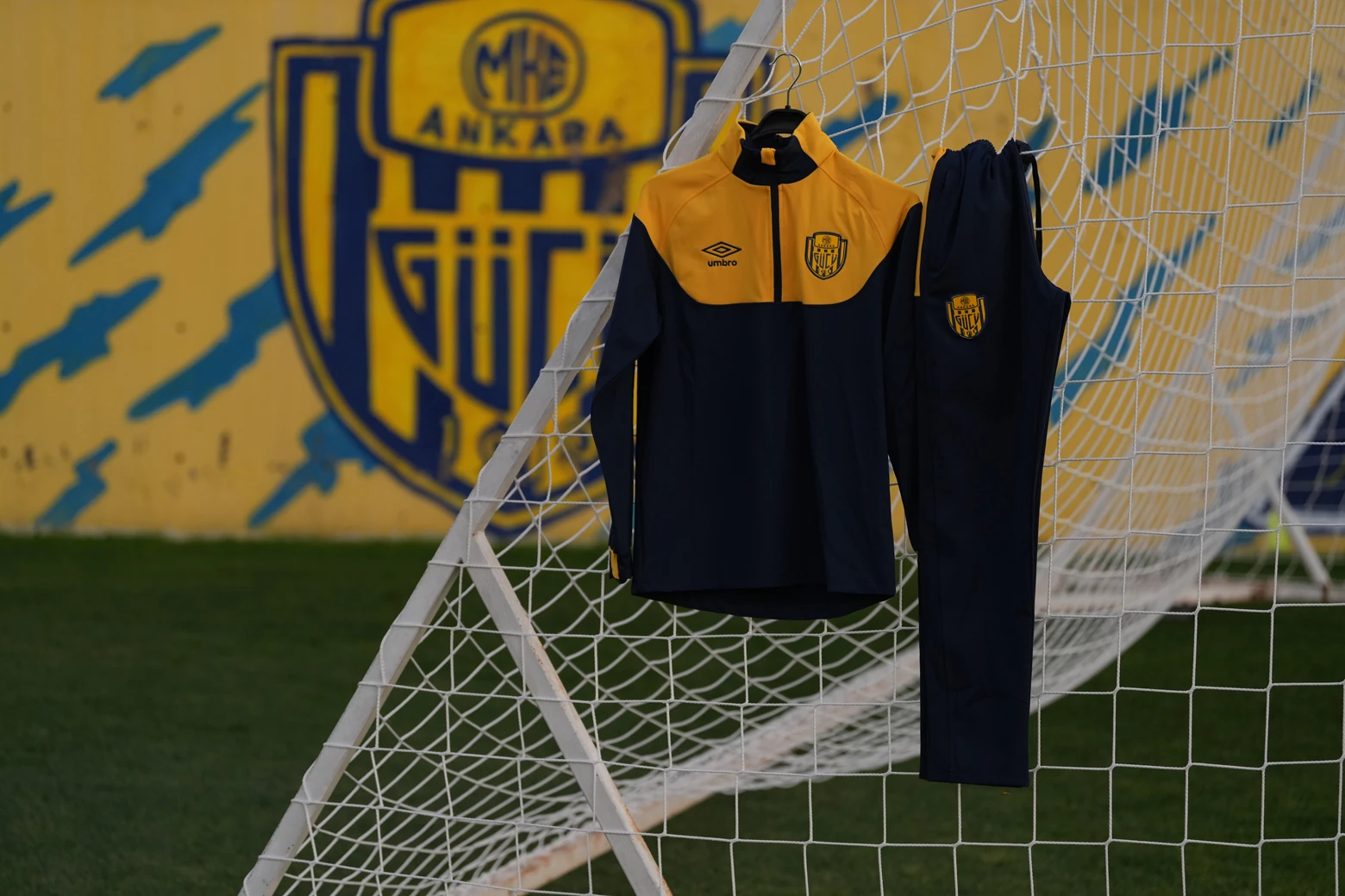 UMBRO ANTRENMAN EŞOFMAN TAKIMI