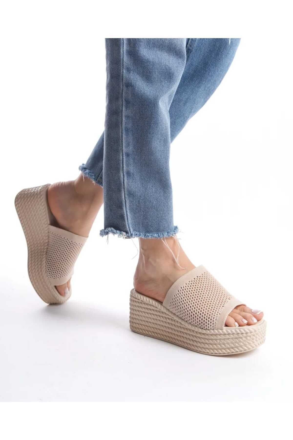 dolgu topuklu terlik