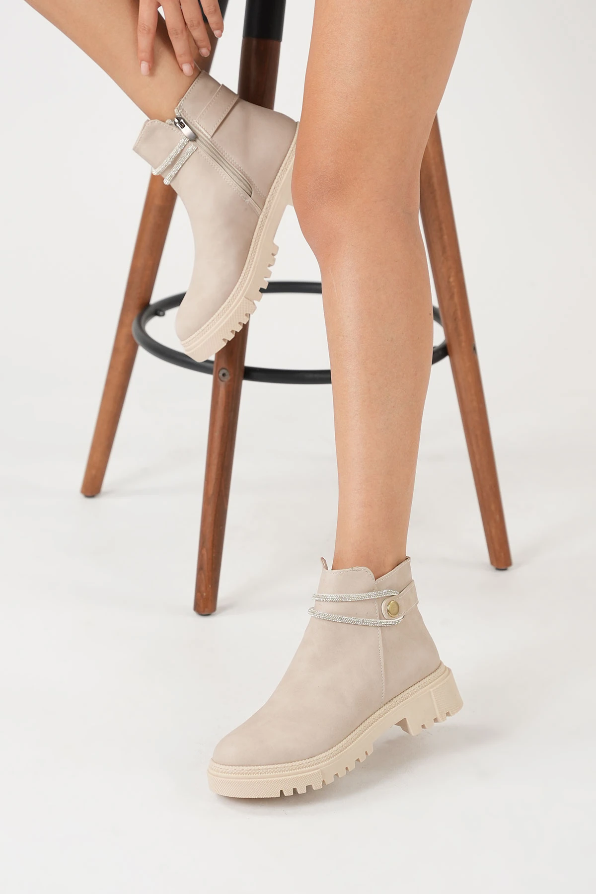Taşlı Günlük Trend Fermuarlı Rahat Kadın Bot