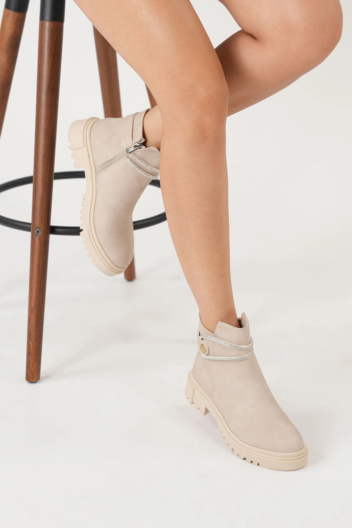 Taşlı Günlük Trend Fermuarlı Rahat Kadın Bot