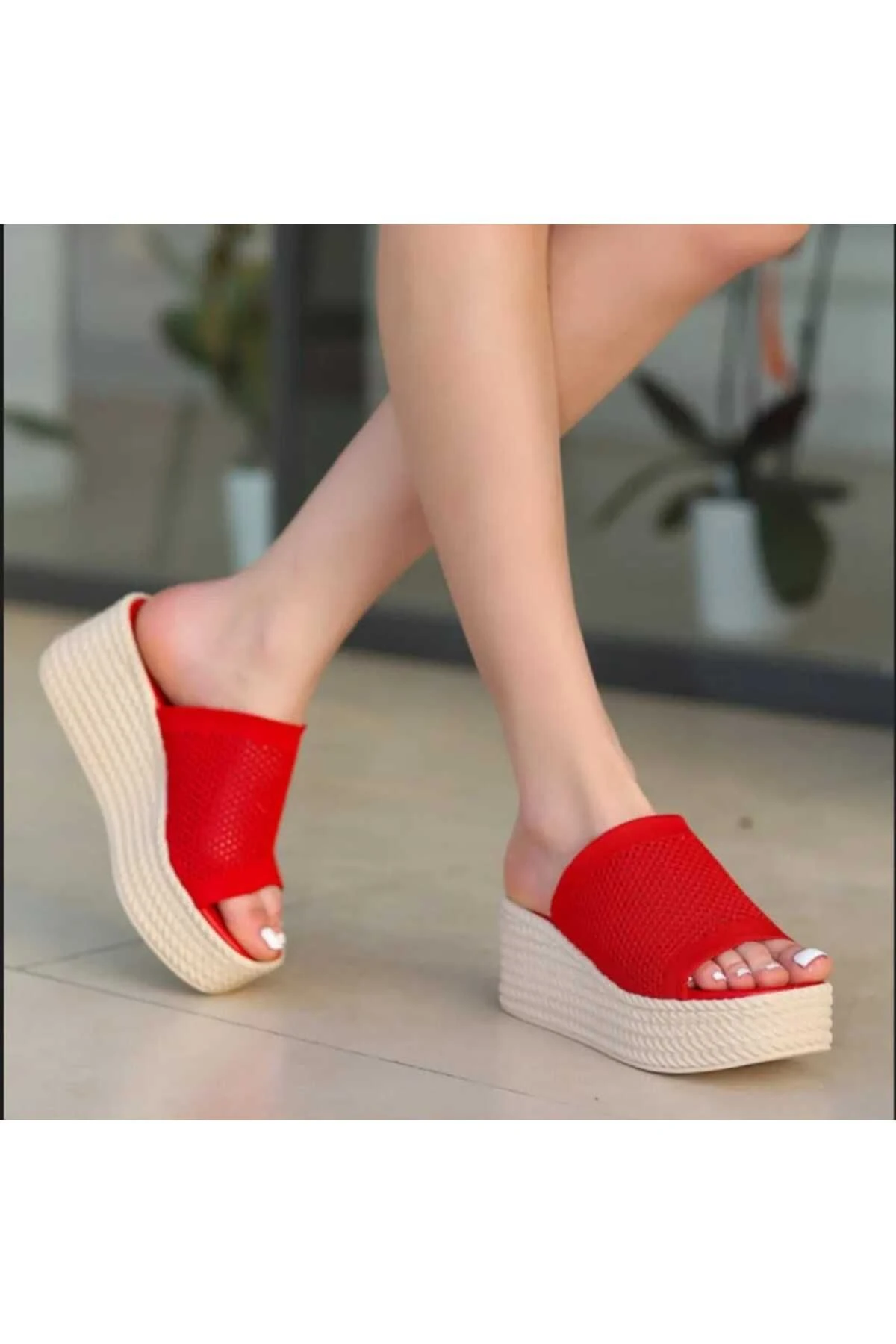 dolgu topuklu terlik