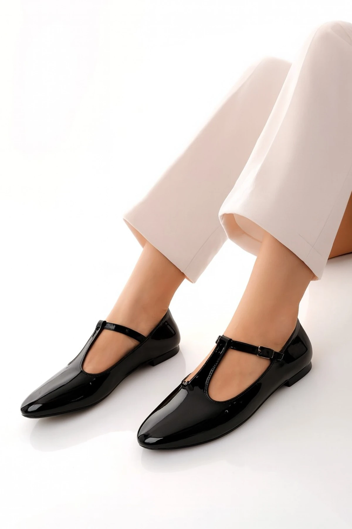 Siyah Süet T-Strap Mary Jane Tasarım Babet - Siyah Rugan