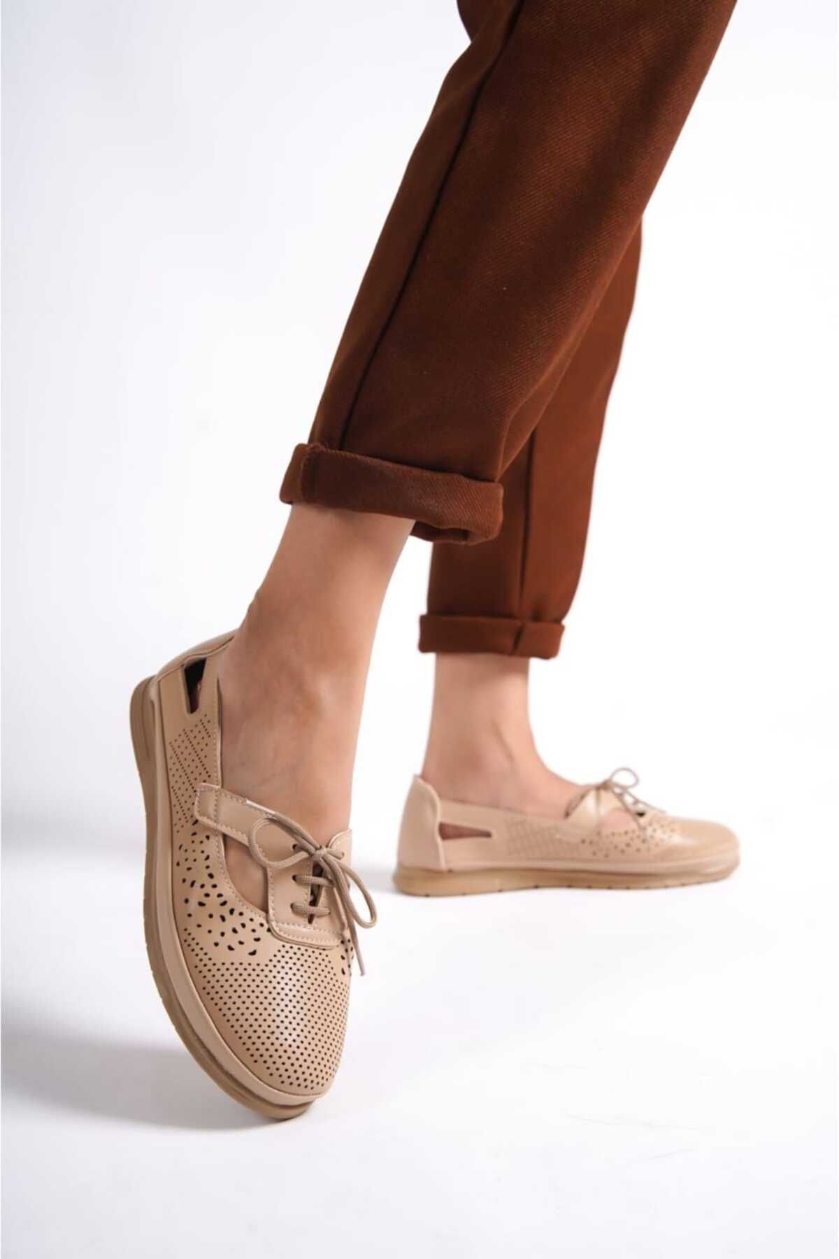 siyah delikli rahat babet