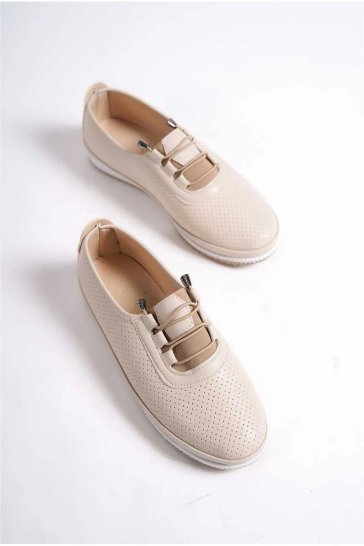 babet ayakkabı delikli günlük780