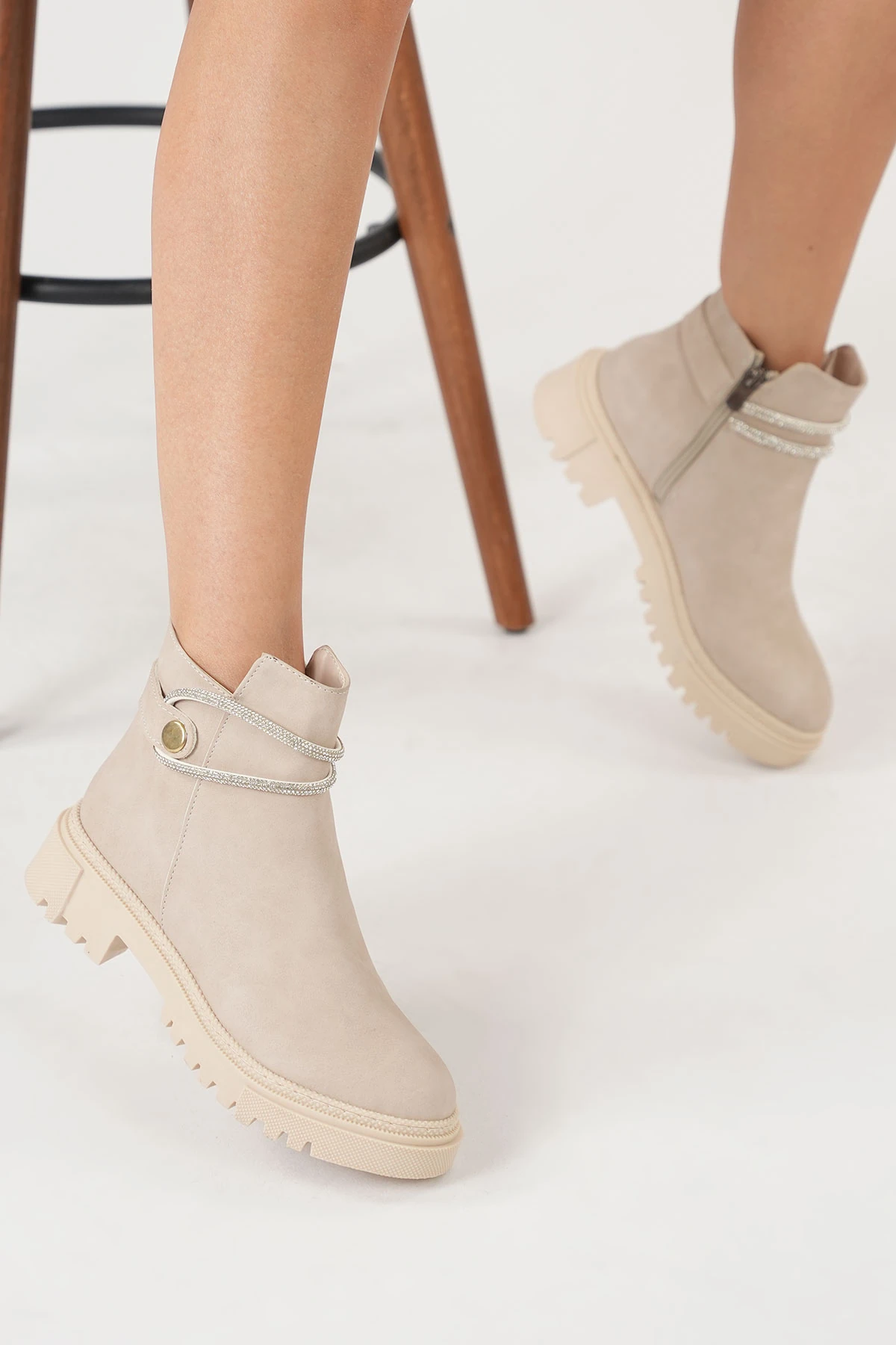 Taşlı Günlük Trend Fermuarlı Rahat Kadın Bot