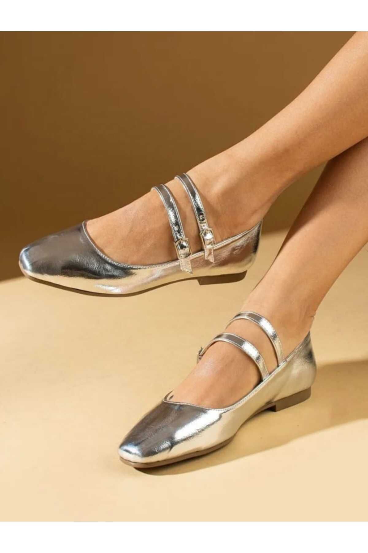 Kadın  Rugan Mary Jane Babet – Çift Tokalı, Parlak Şık Ayakkabı | Dad Wolf - GÜMÜŞ GRİ