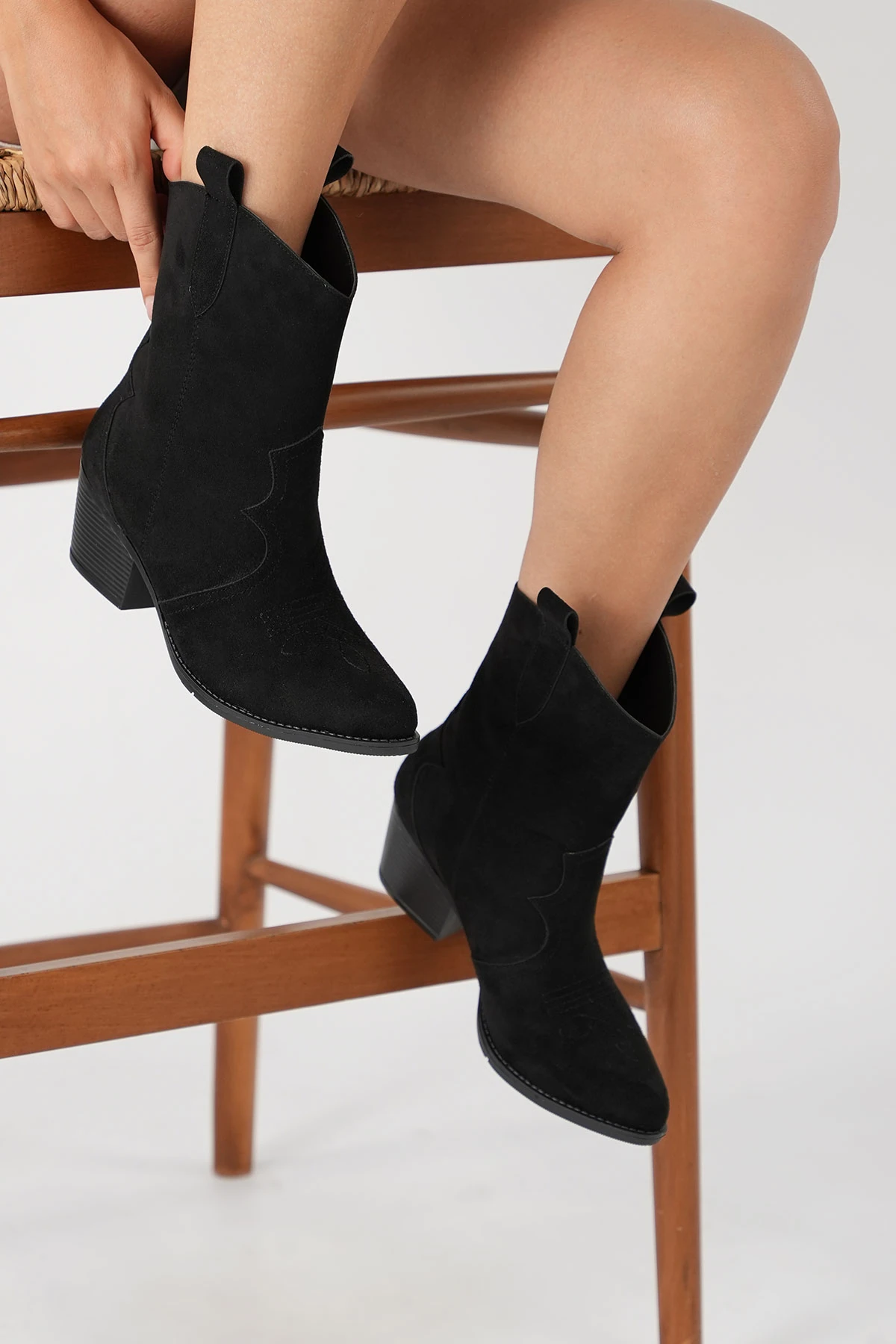 Bej Süet Kadın Kısa Kovboy Kanvas Western Bot - Siyah Süet