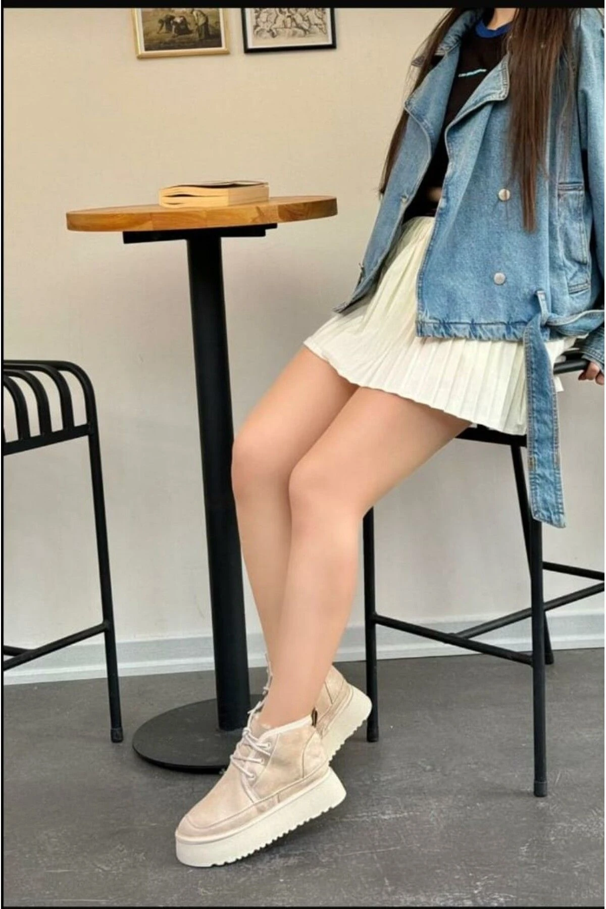 Kadın Kalın Taban Içi Kürklü Yarım Bot Bağcıklı Tefis Süet - BEJ