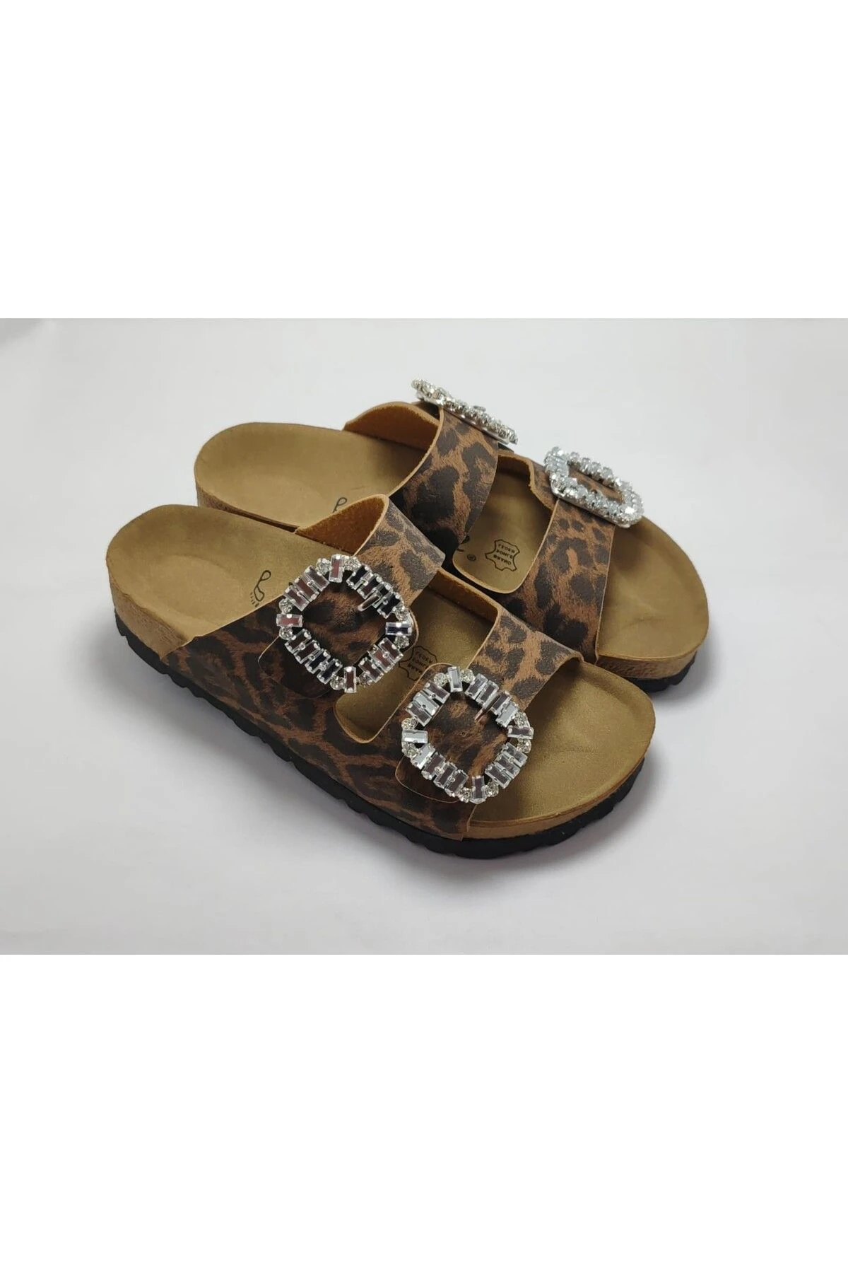 Leopar Taşlı Mantar Tabanlı Çift Tokalı Herşeyle Kombin Terlik