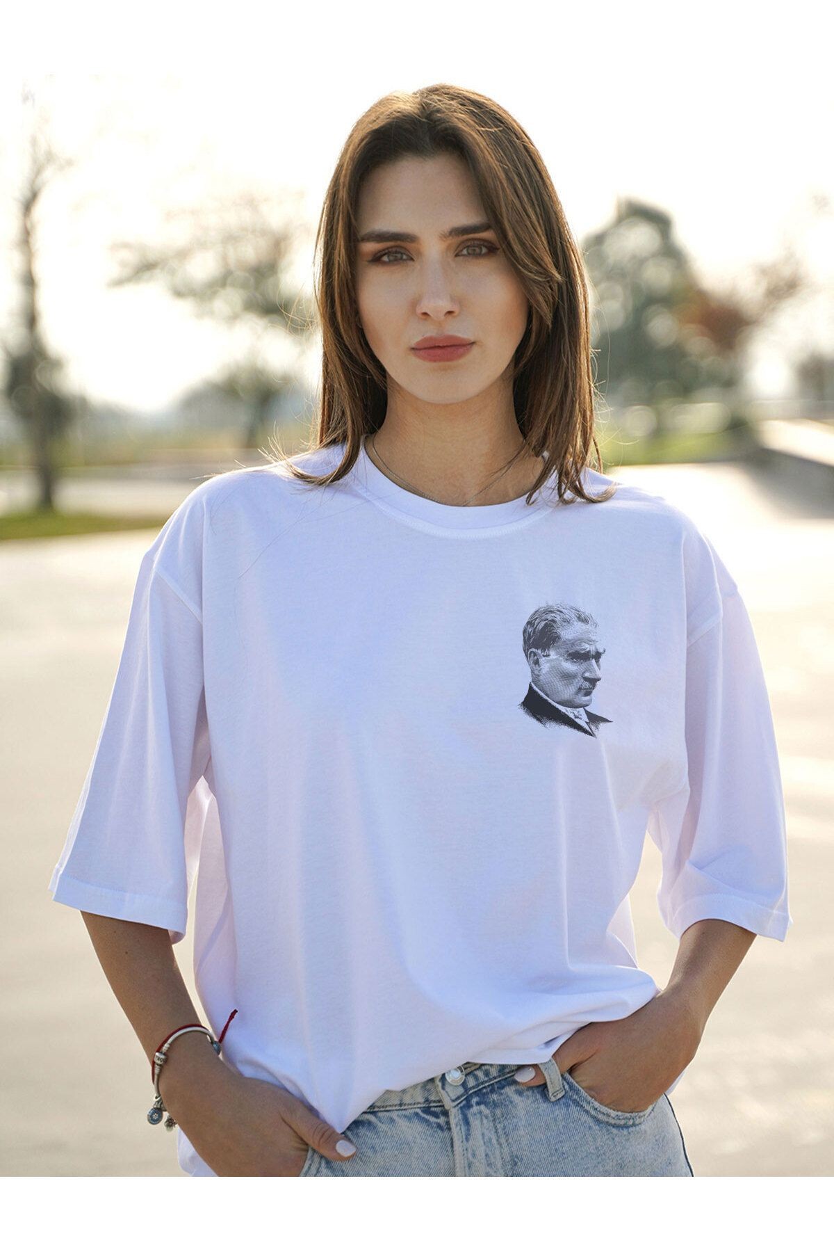 Mustafa Kemal Atatürk Baskılı Oversize Beyaz Yarım Kollu %100 Pamuk T-shirt