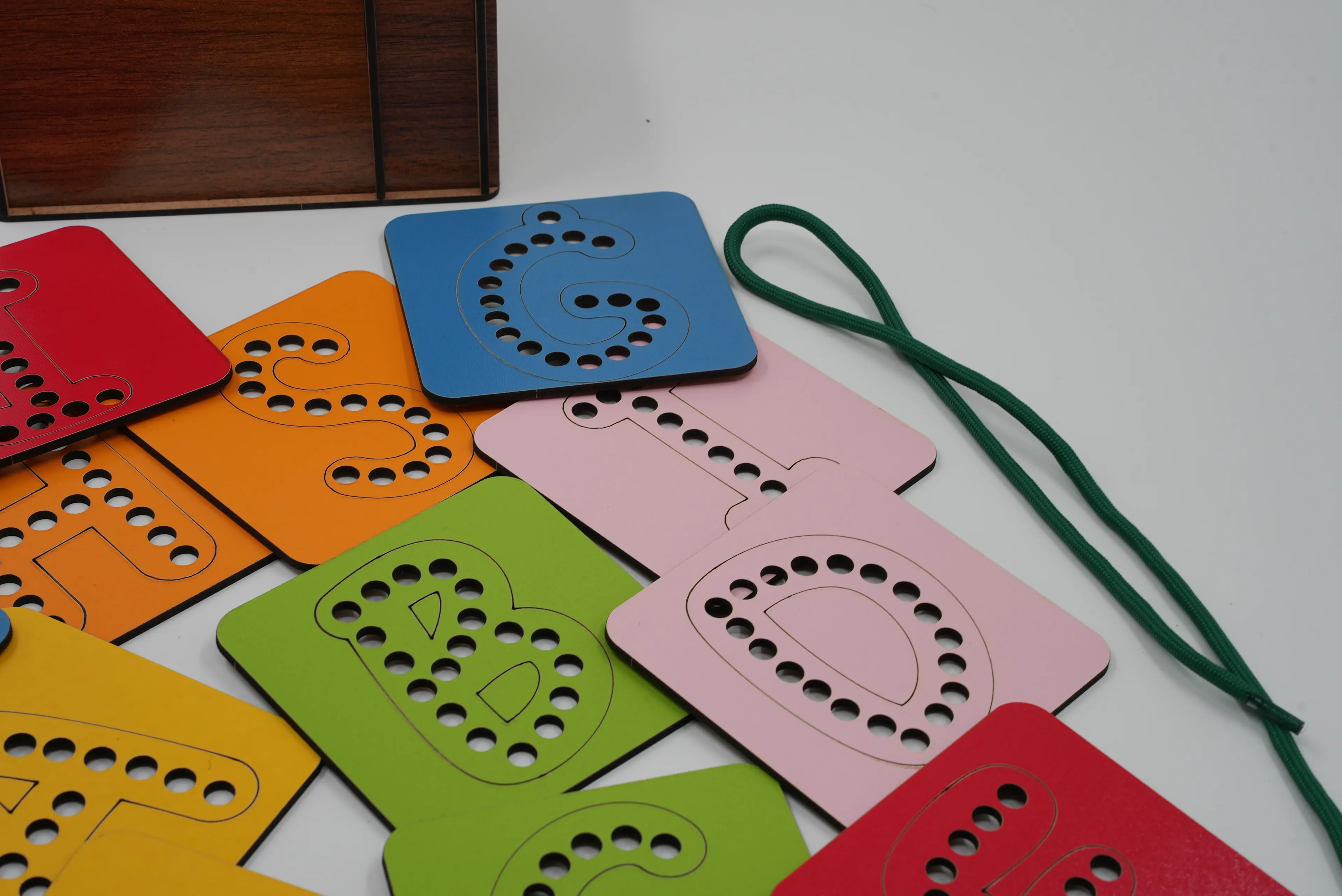 İp Geçirme Kartı (Türkçe Alfabe)