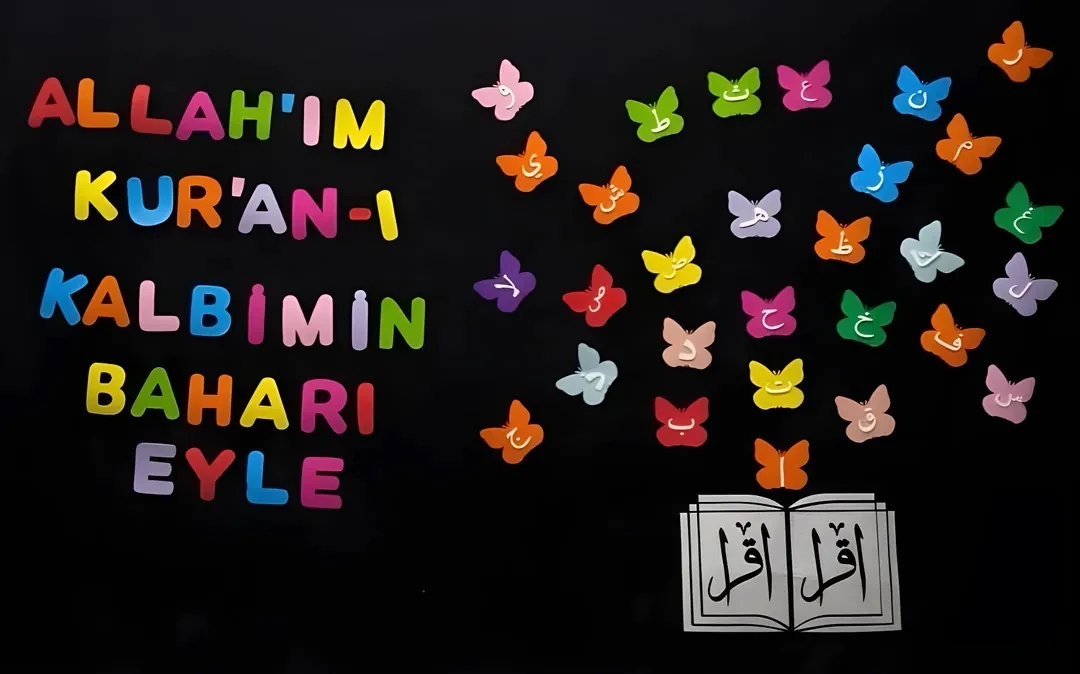 Kuranı Kalbimin Baharı Eyle Panosu