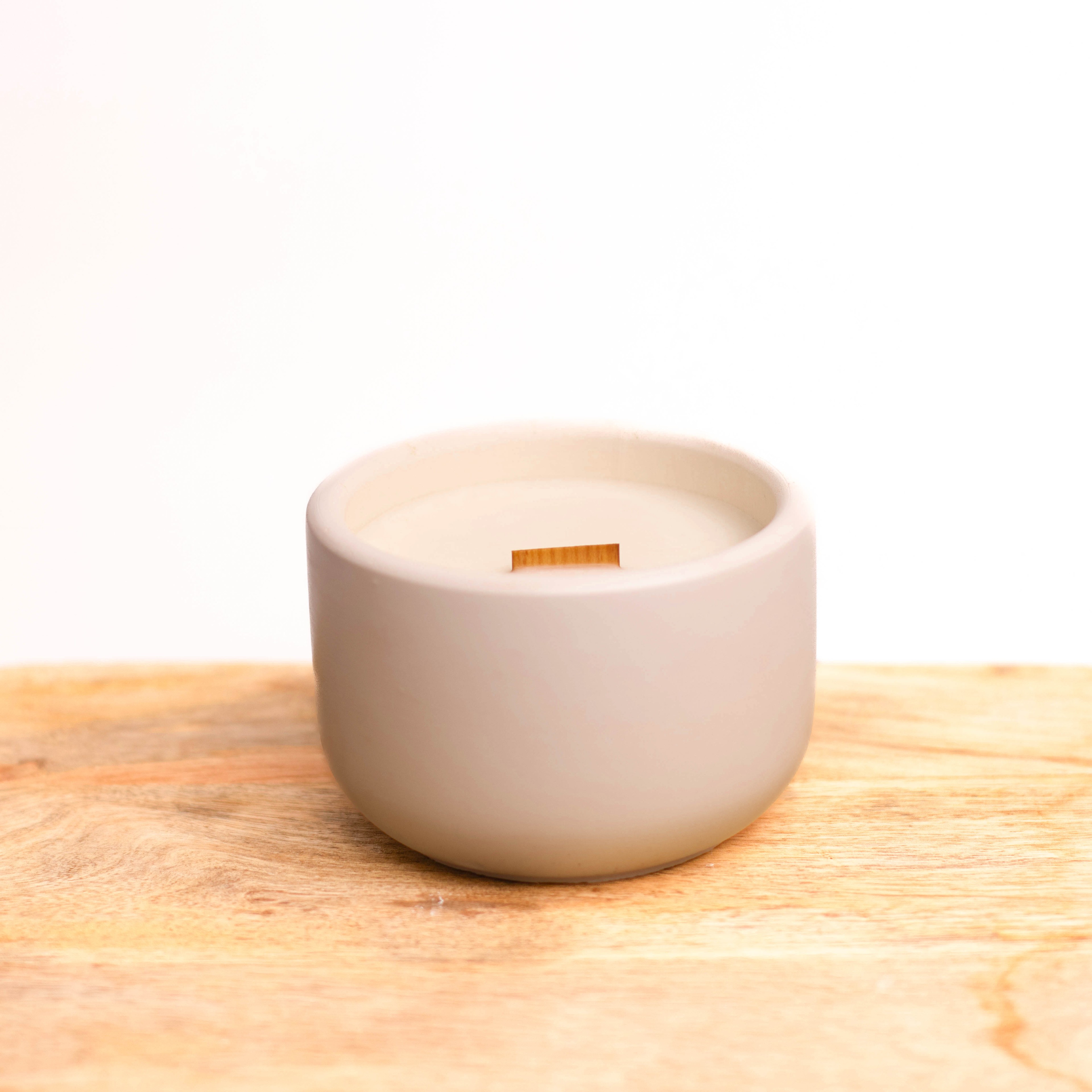 Pure Candle - Handcrafted Soy Wax 200gr Cinnamon Frost