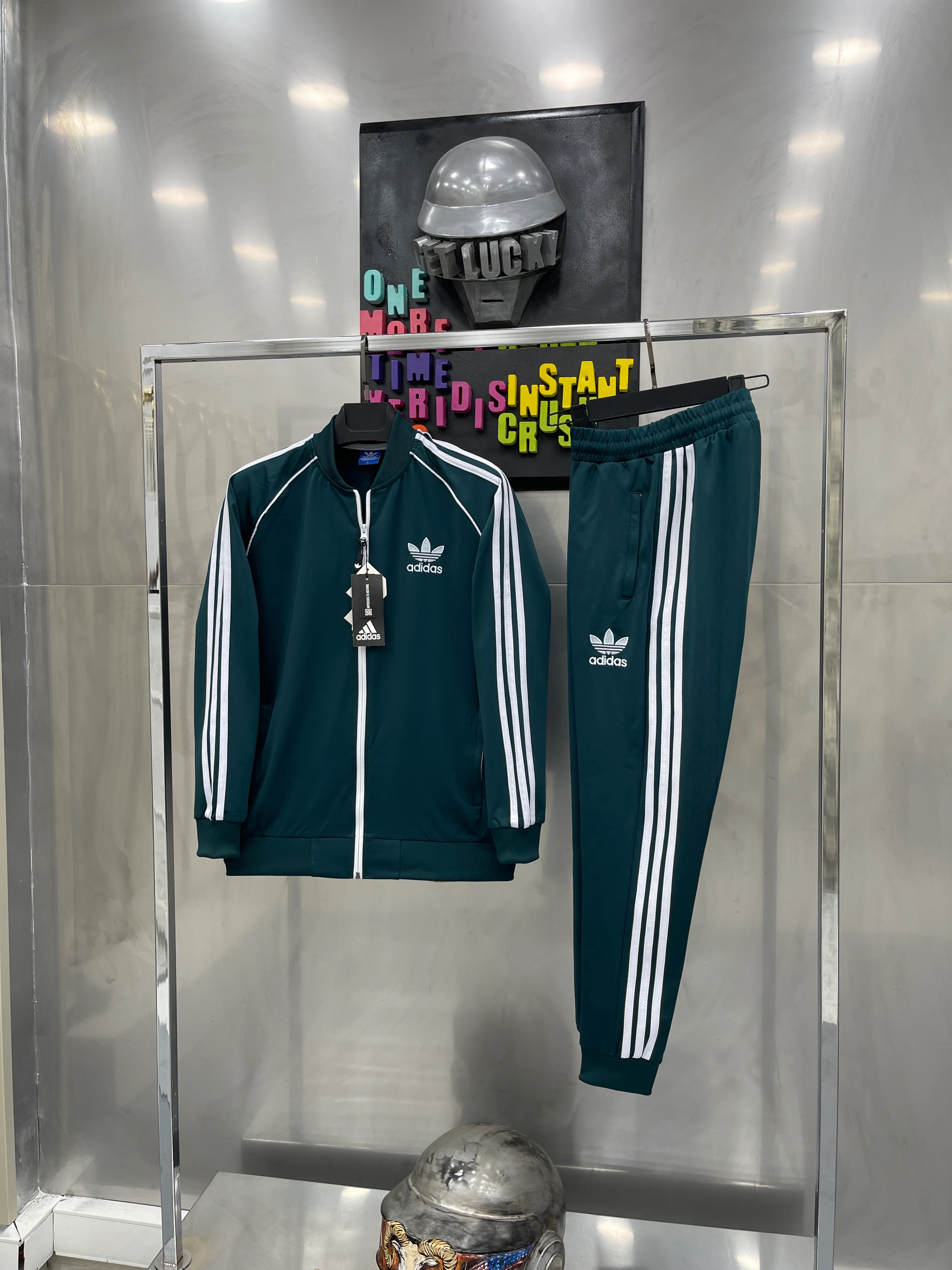 ADİDS İthal Haki Beyaz Çizgili Eşofman Takımı