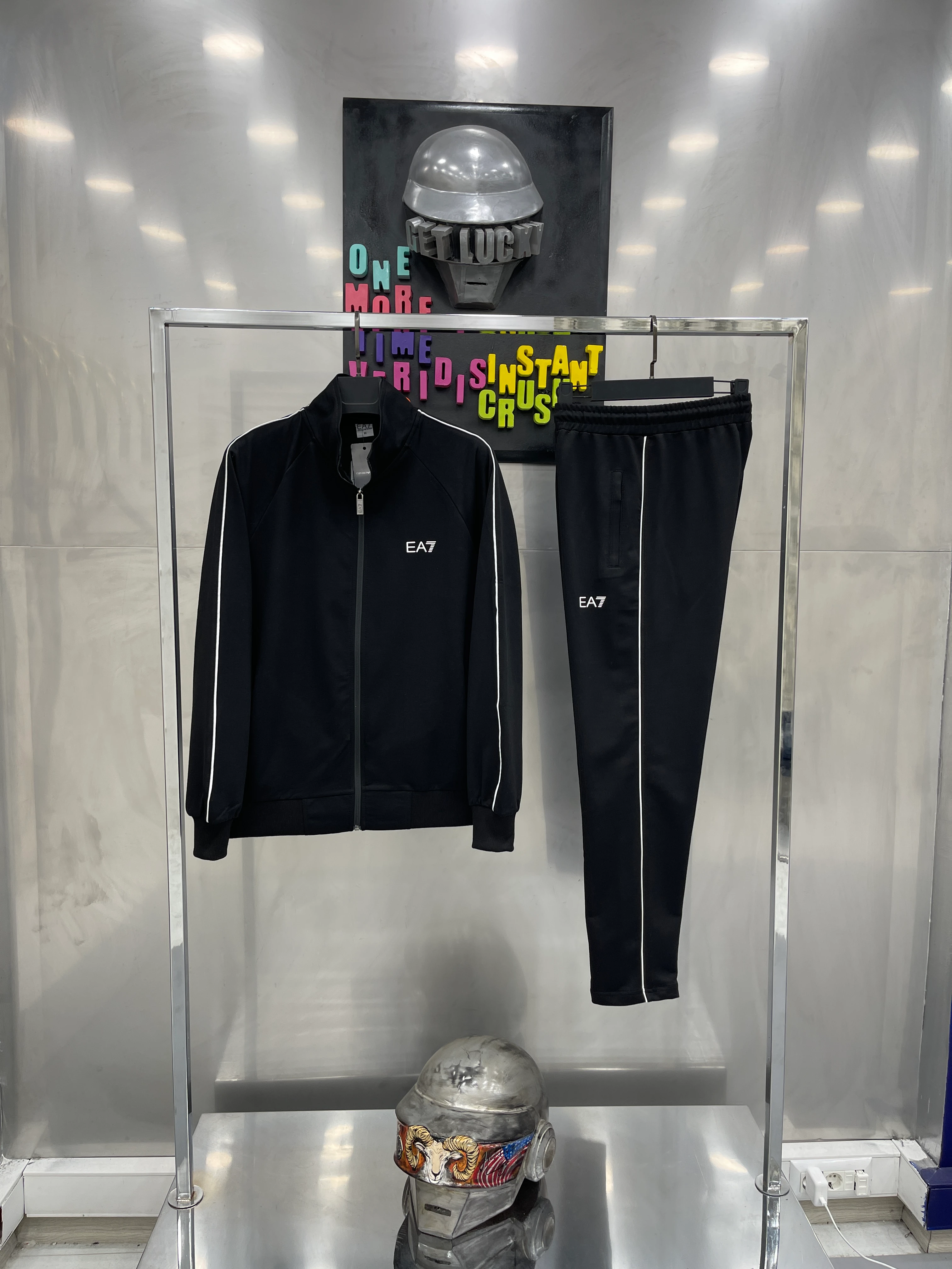 EA7 İthal Siyah Klasik Eşofman Takımı