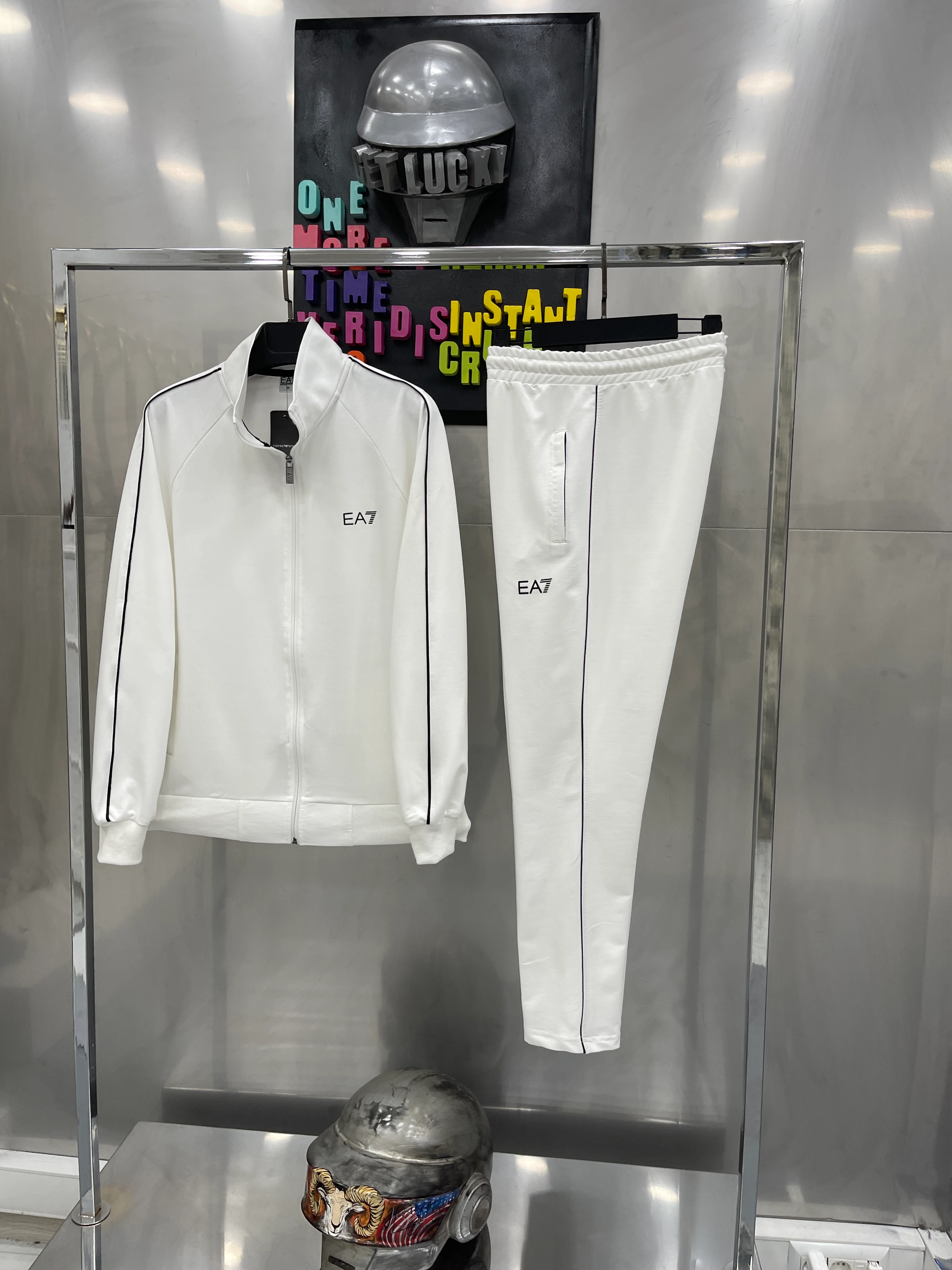 EA7 İthal Beyaz Klasik Eşofman Takımı