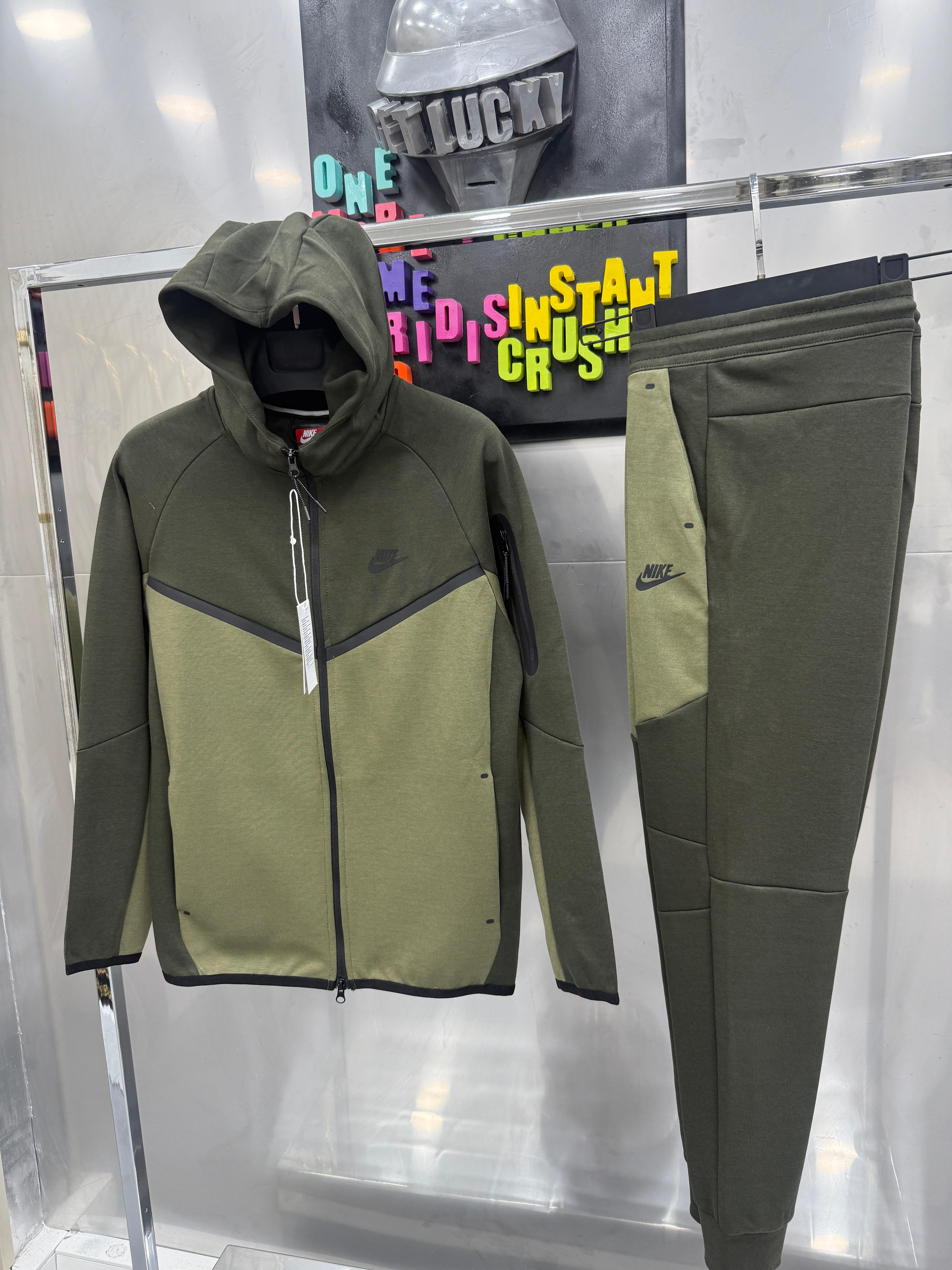 Nk Tech Fleece Takım Haki
